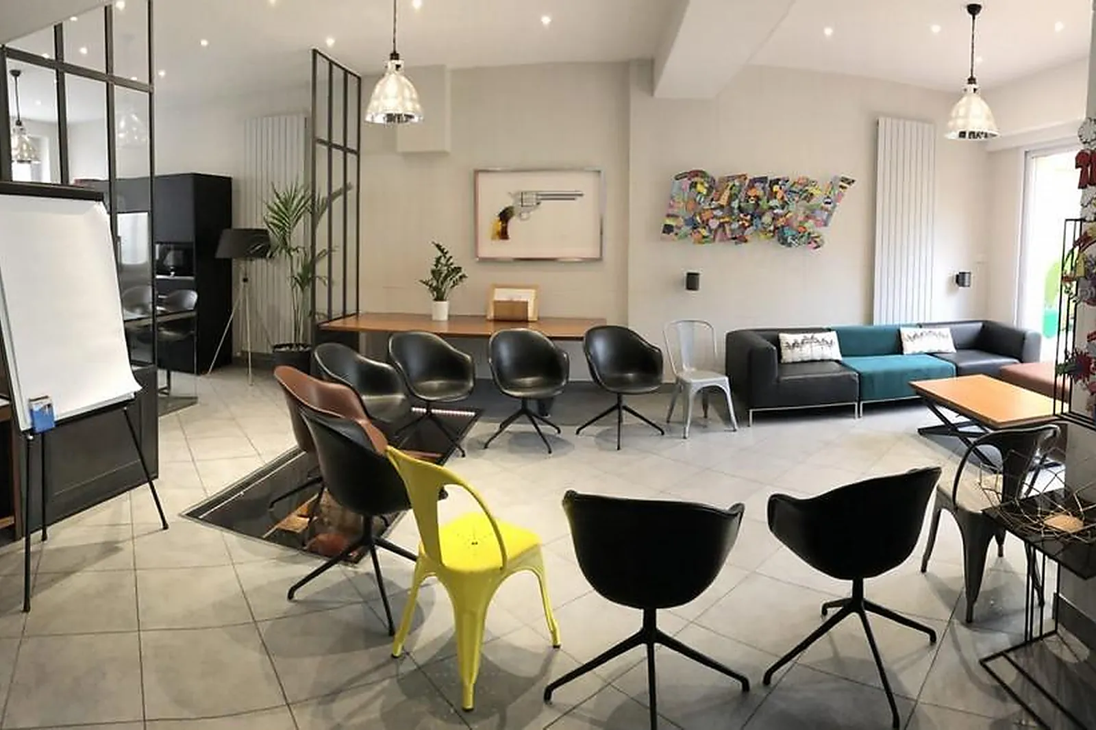 Lieux événementiels, LL&RSQUO;AUGUSTERIE