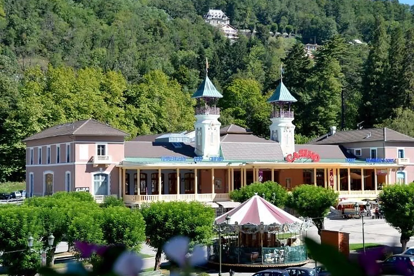 Lieux événementiels, LL&RSQUO;AUZERAIE