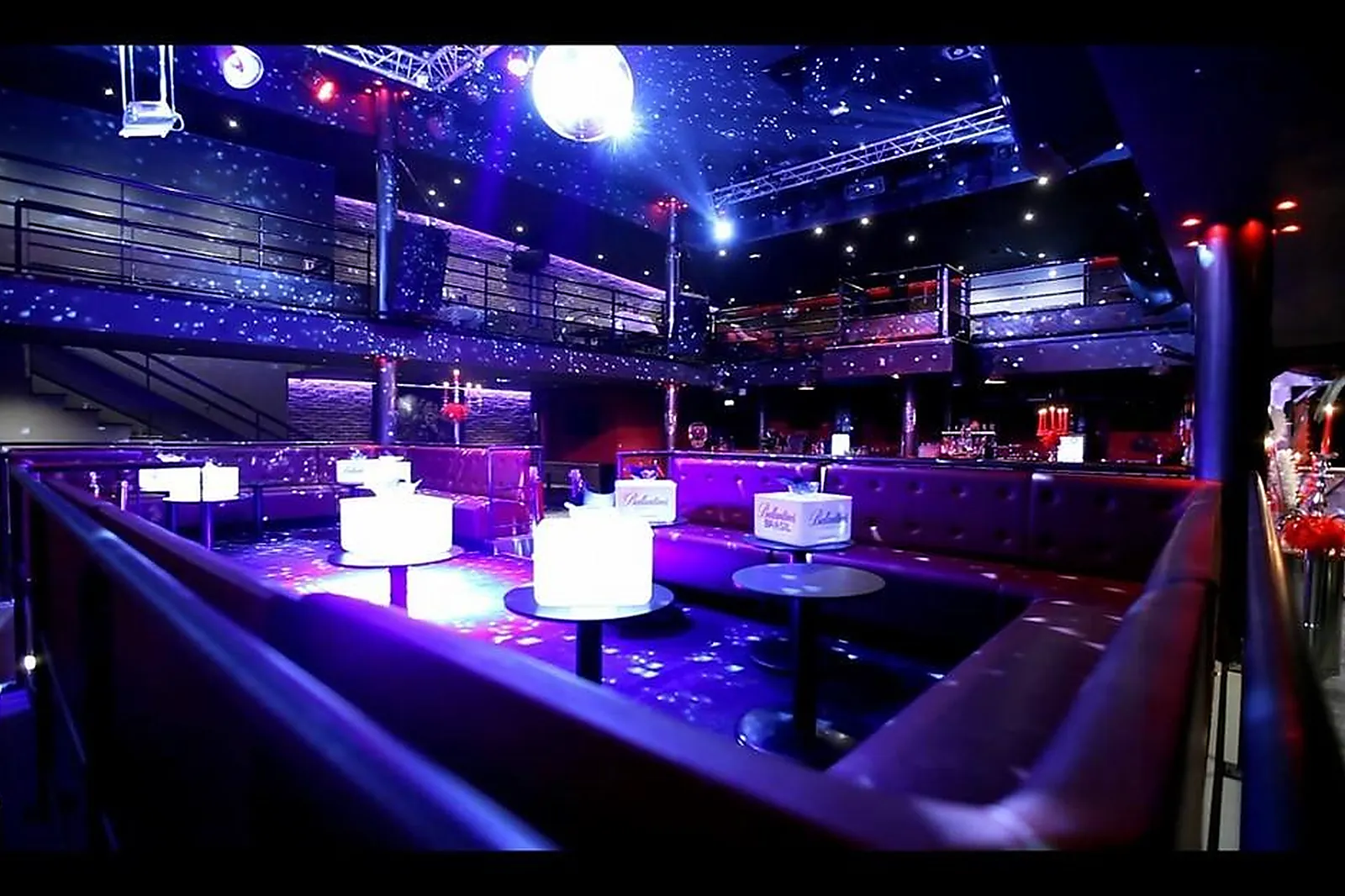 Lieux événementiels, LL&RSQUO;AVENUE 45