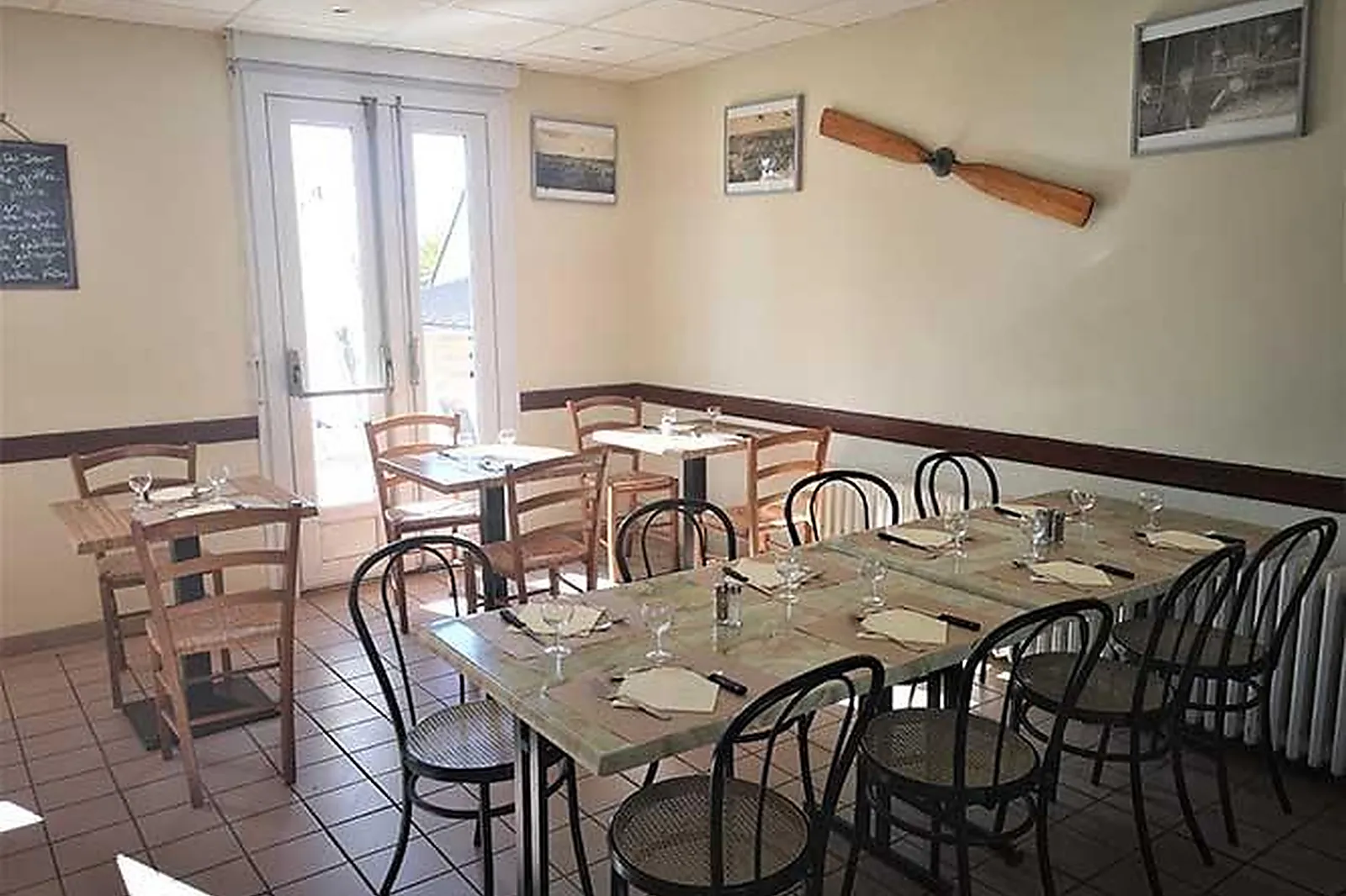 Lieux événementiels, LL&RSQUO;AVIATEUR