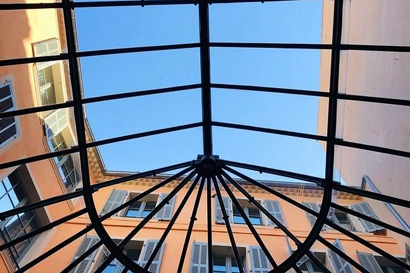 Lieux événementiels, LL&RSQUO;EAUTEL