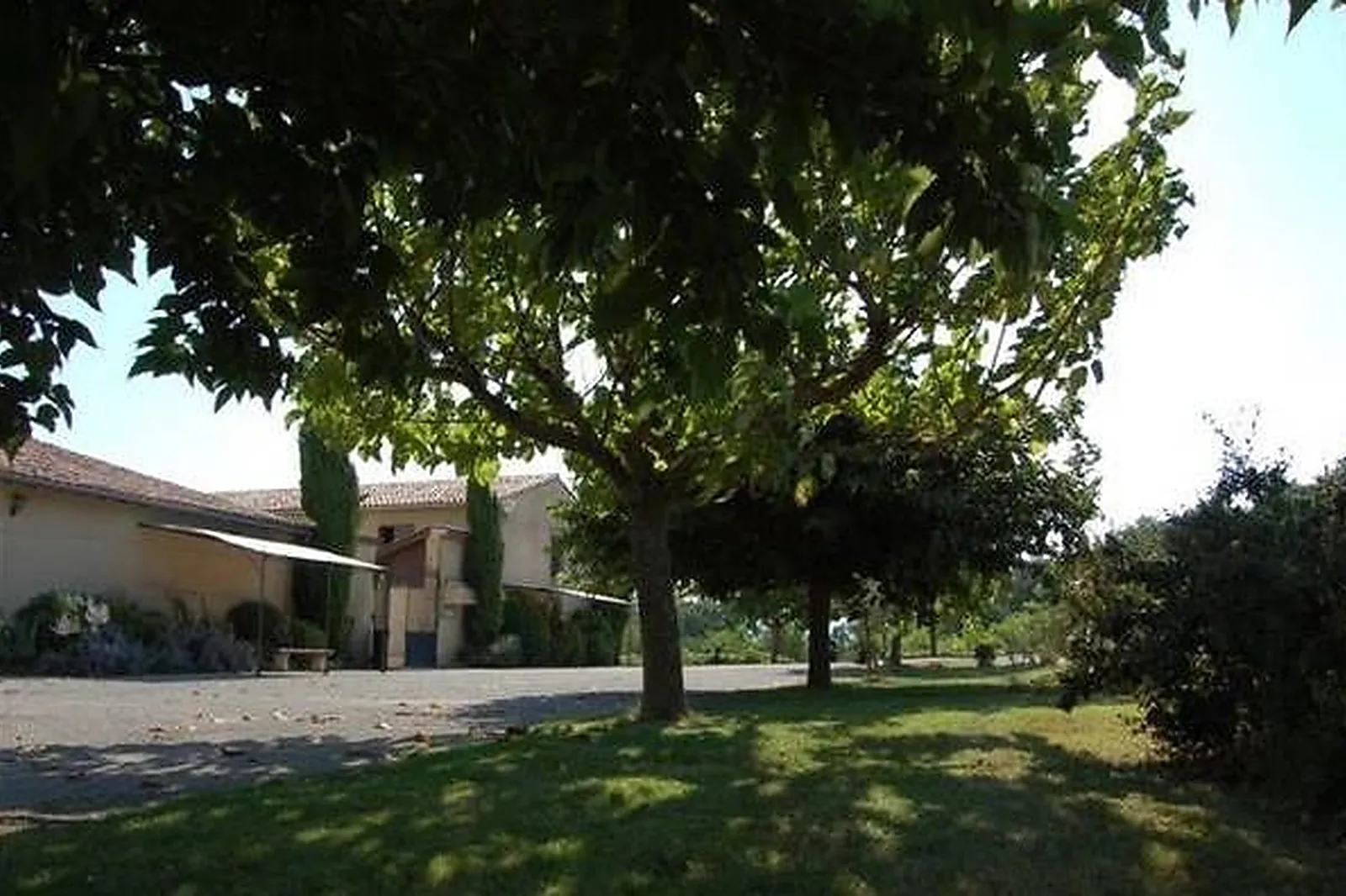 Lieux événementiels, LL&RSQUO;ECHAPPÉE BELLE BEAUVAILLON