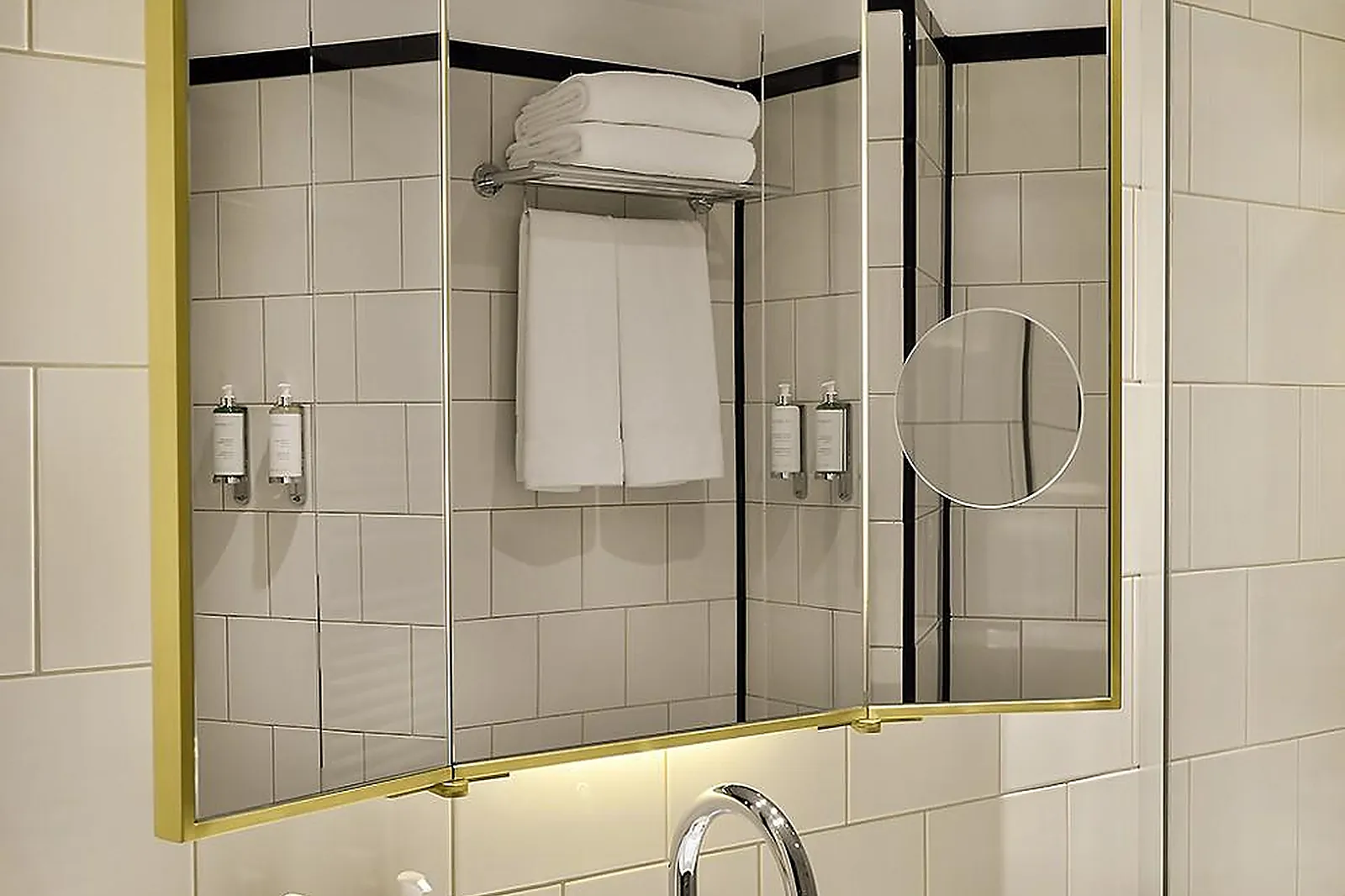 Lieux événementiels, LL&RSQUO;ECHIQUIER OPERA PARIS MGALLERY