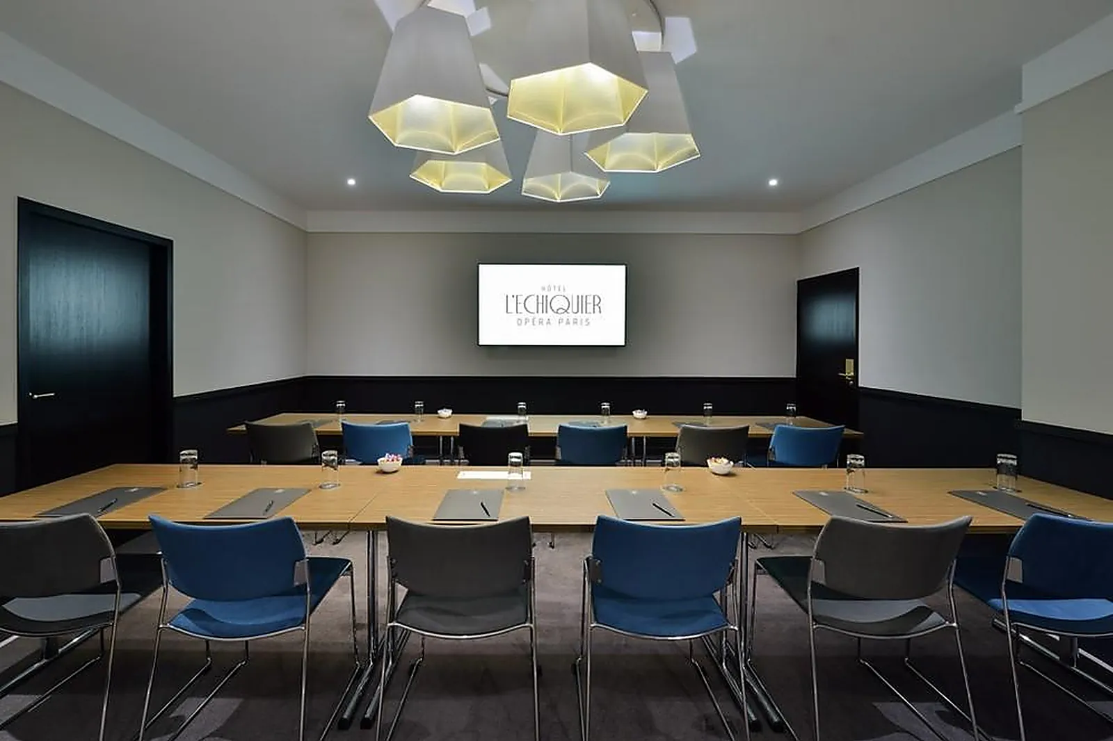 Lieux événementiels, LL&RSQUO;ECHIQUIER OPERA PARIS MGALLERY