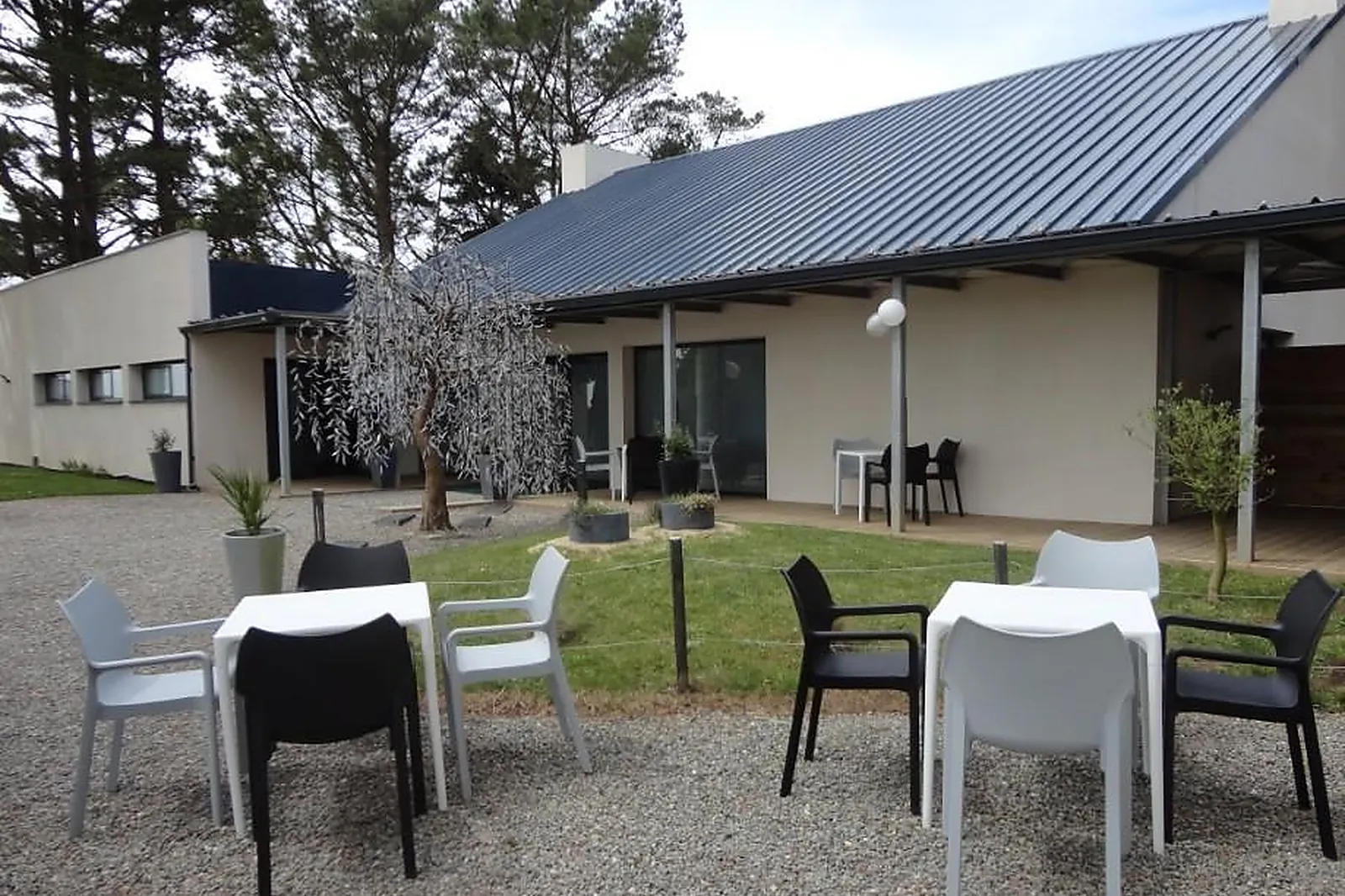 Lieux événementiels, LL&RSQUO;ELÉGANTE