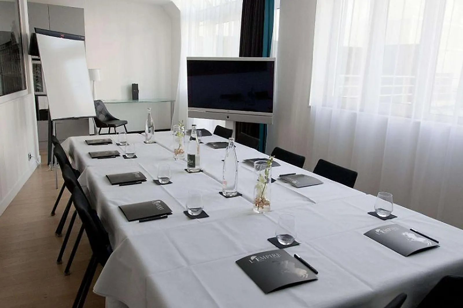 Lieux événementiels, LL&RSQUO;EMPIRE PARIS