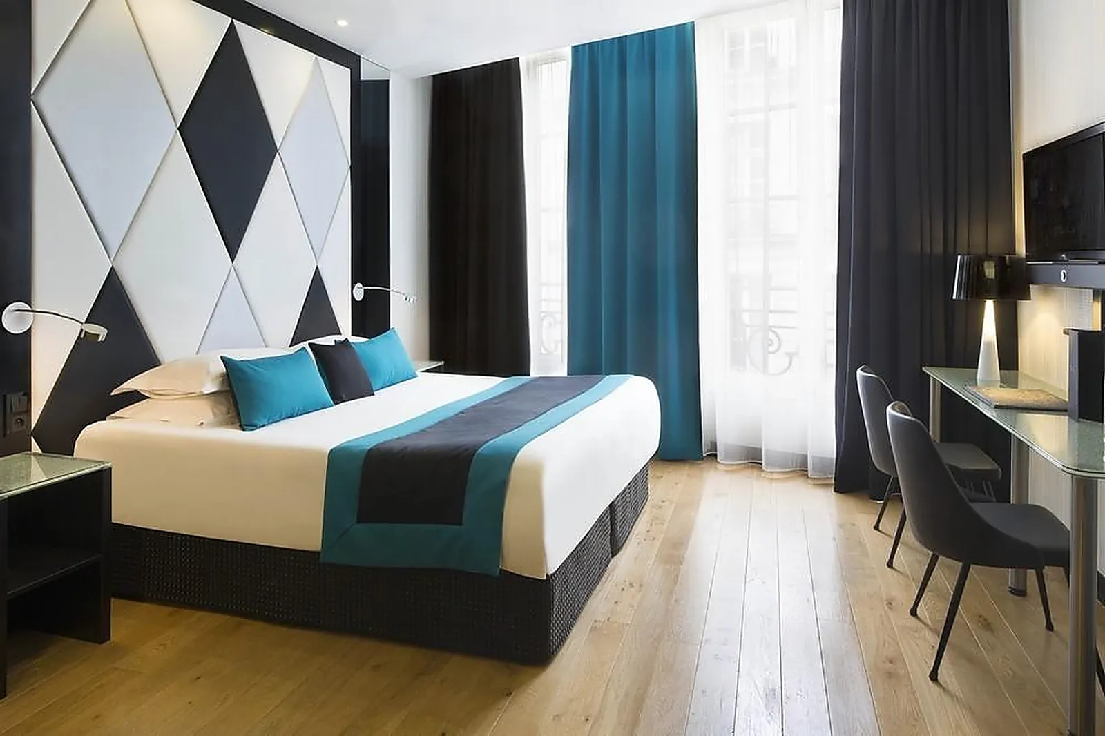 Lieux événementiels, LL&RSQUO;EMPIRE PARIS