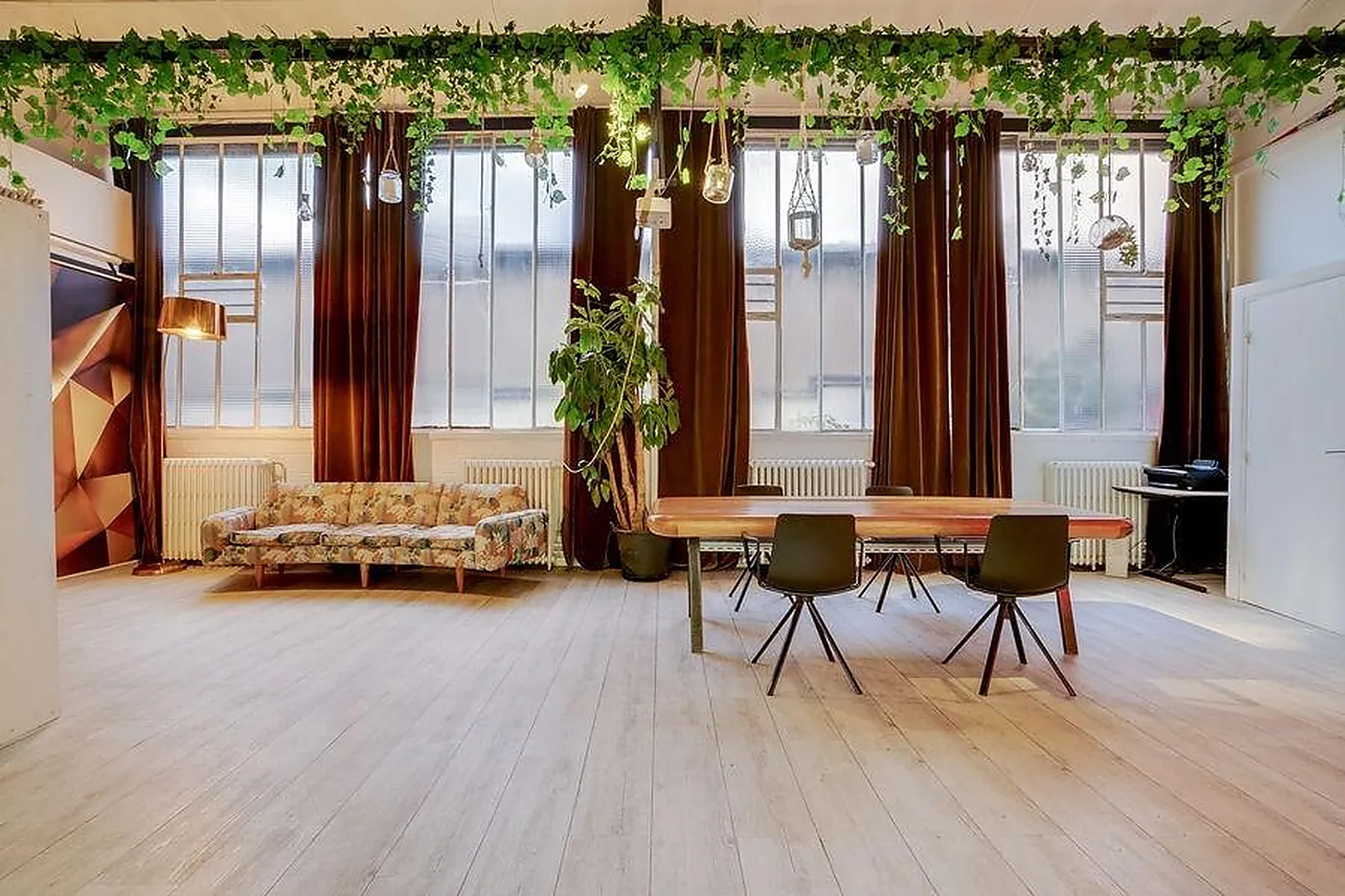 Lieux événementiels, LL&RSQUO;ENDROIT