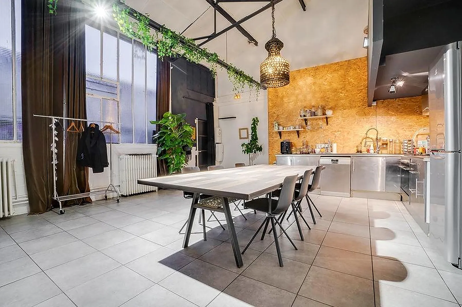 Lieux événementiels, LL&RSQUO;ENDROIT