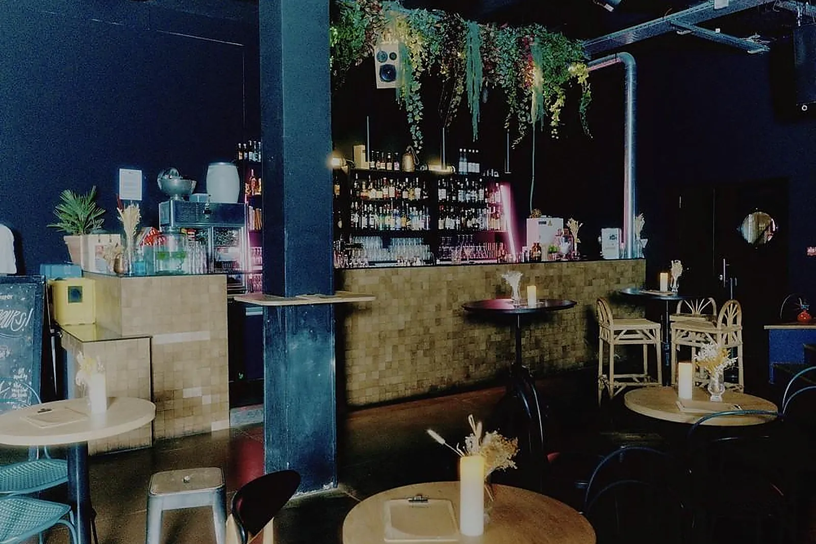 Lieux événementiels, LL&RSQUO;ENTREPÔT