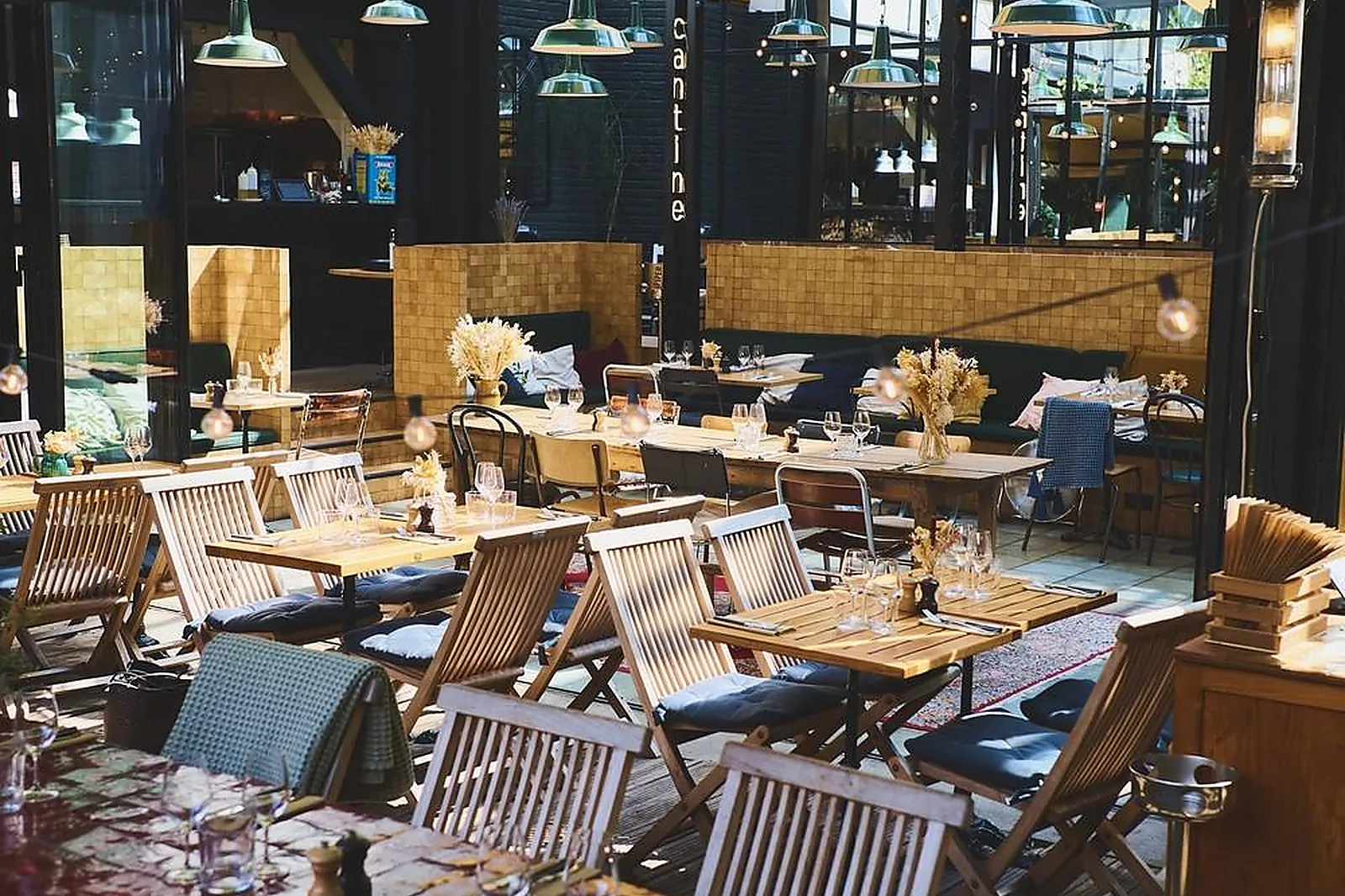 Lieux événementiels, LL&RSQUO;ENTREPÔT