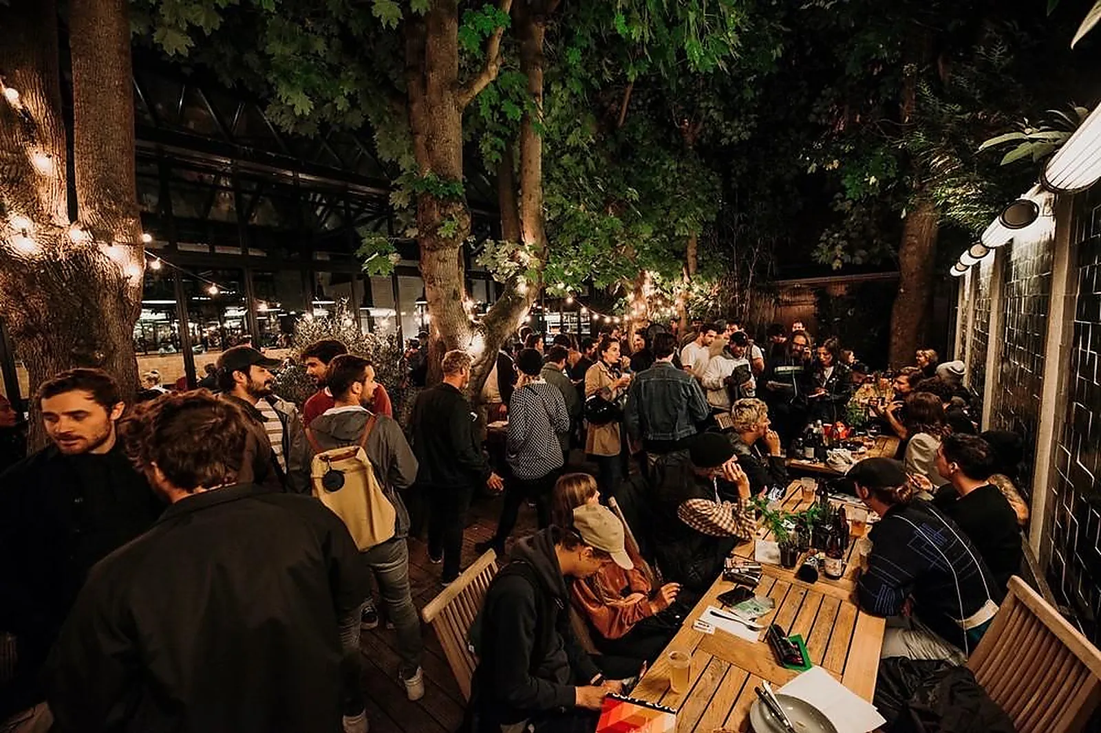 Lieux événementiels, LL&RSQUO;ENTREPÔT