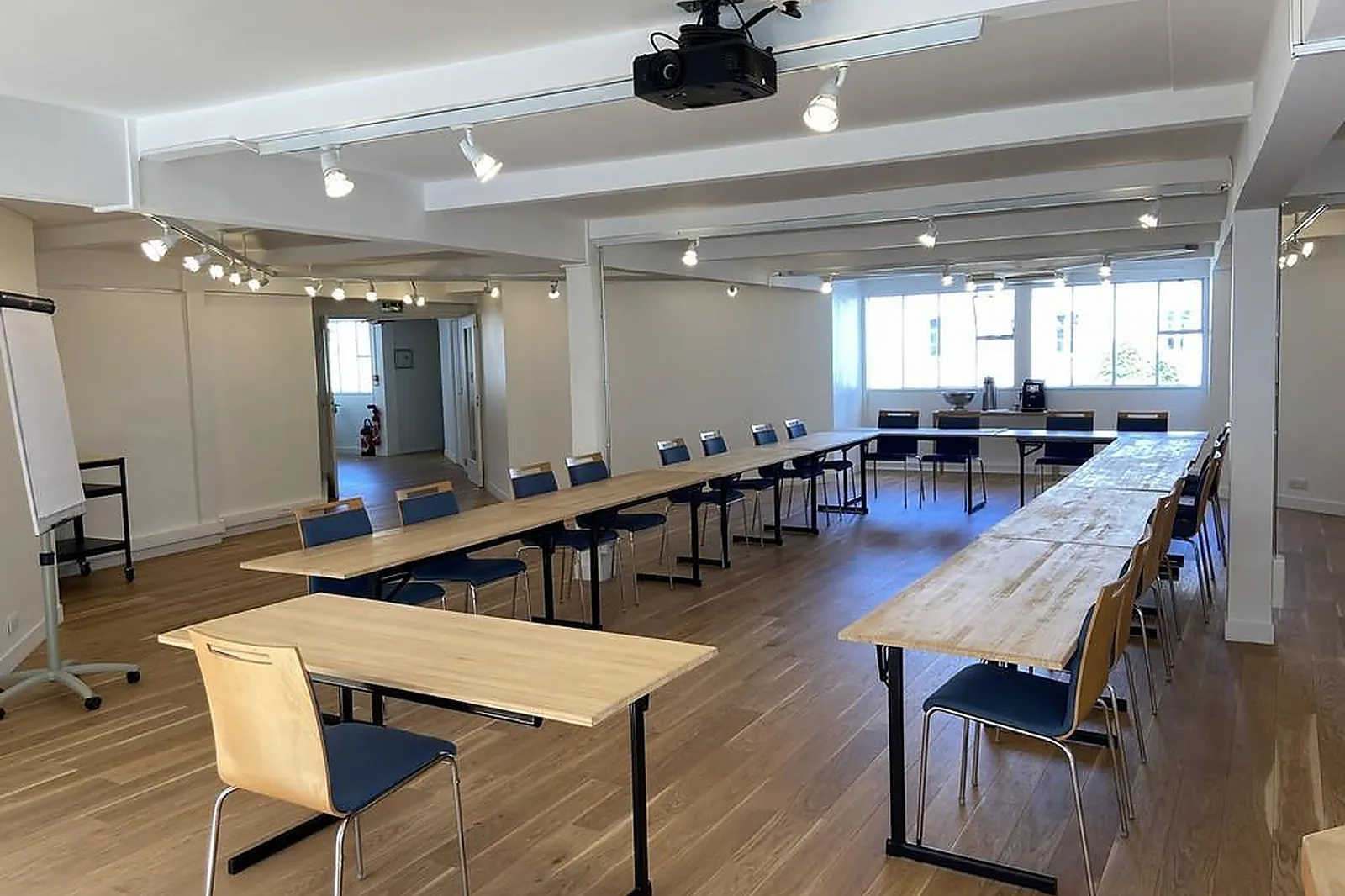 Lieux événementiels, LL&RSQUO;ENTREPÔT