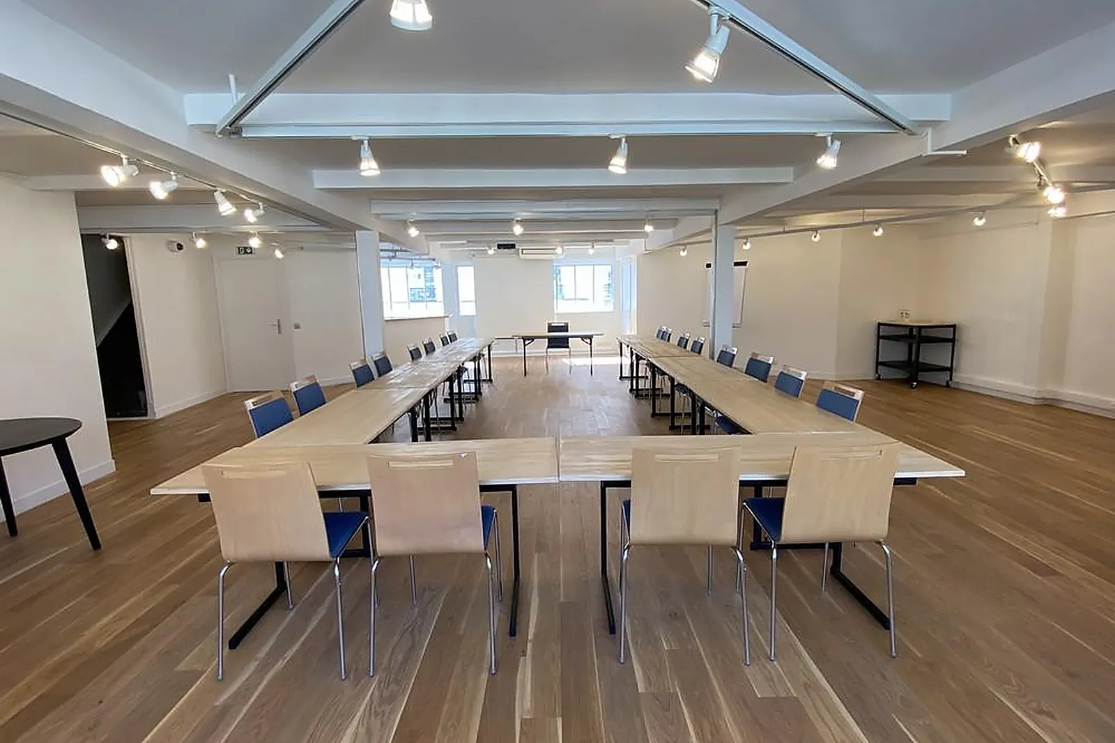 Lieux événementiels, LL&RSQUO;ENTREPÔT