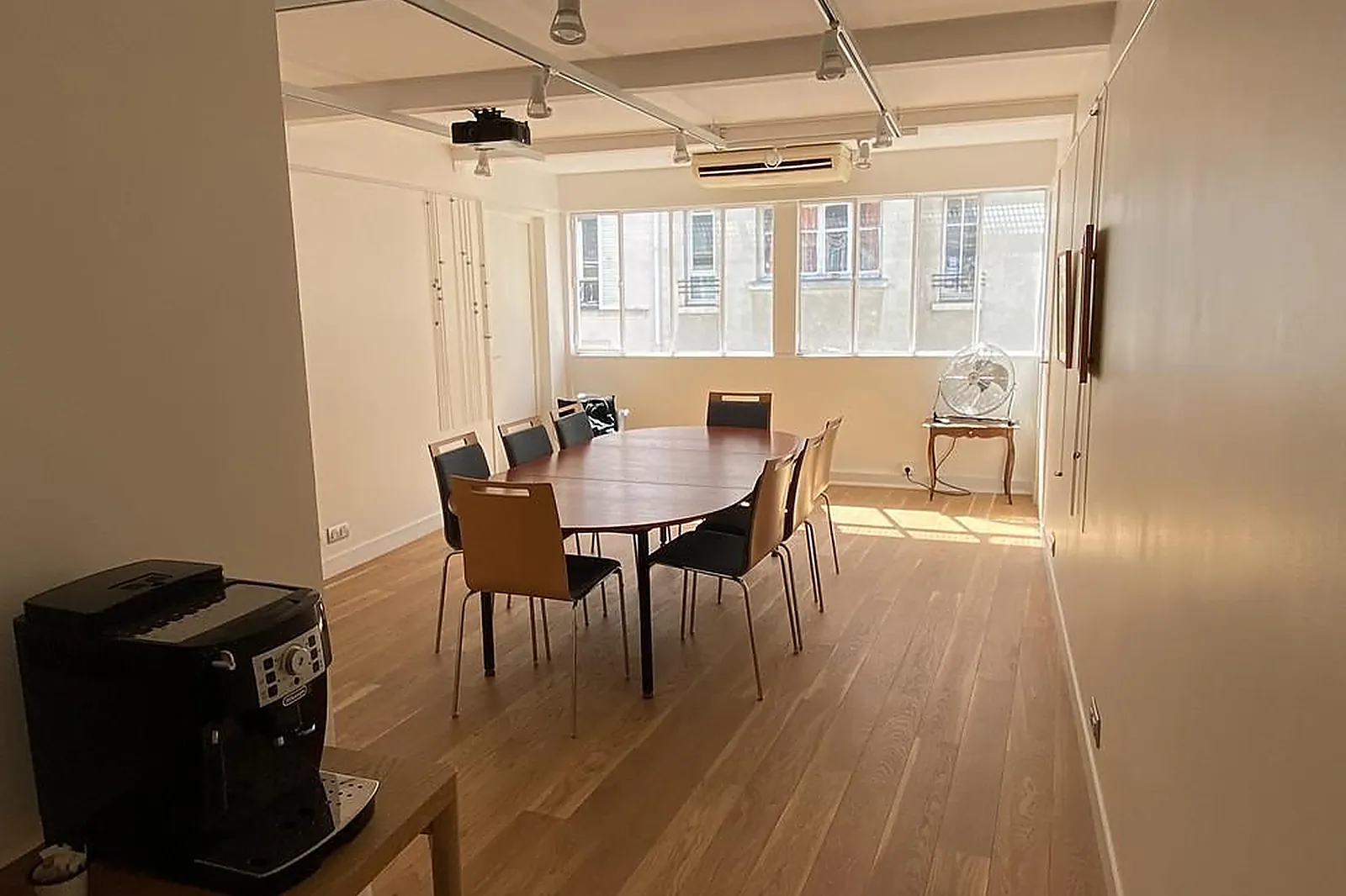 Lieux événementiels, LL&RSQUO;ENTREPÔT