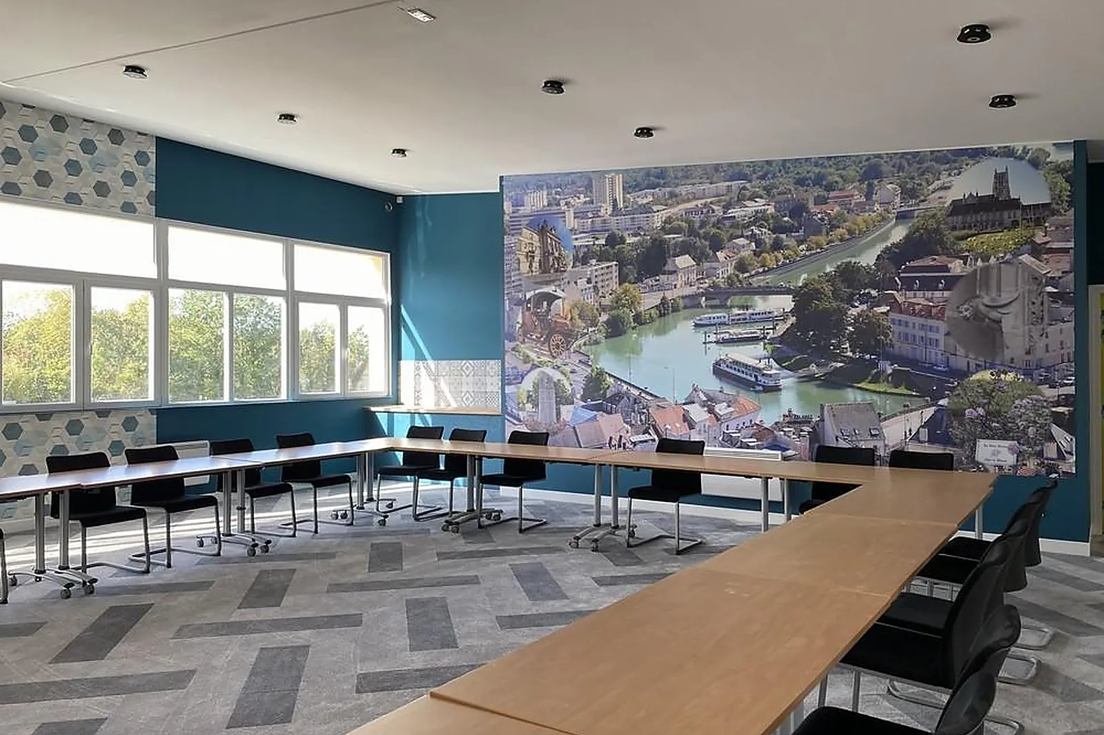 Lieux événementiels, LL&RSQUO;ENTREPRISE OUVERTE