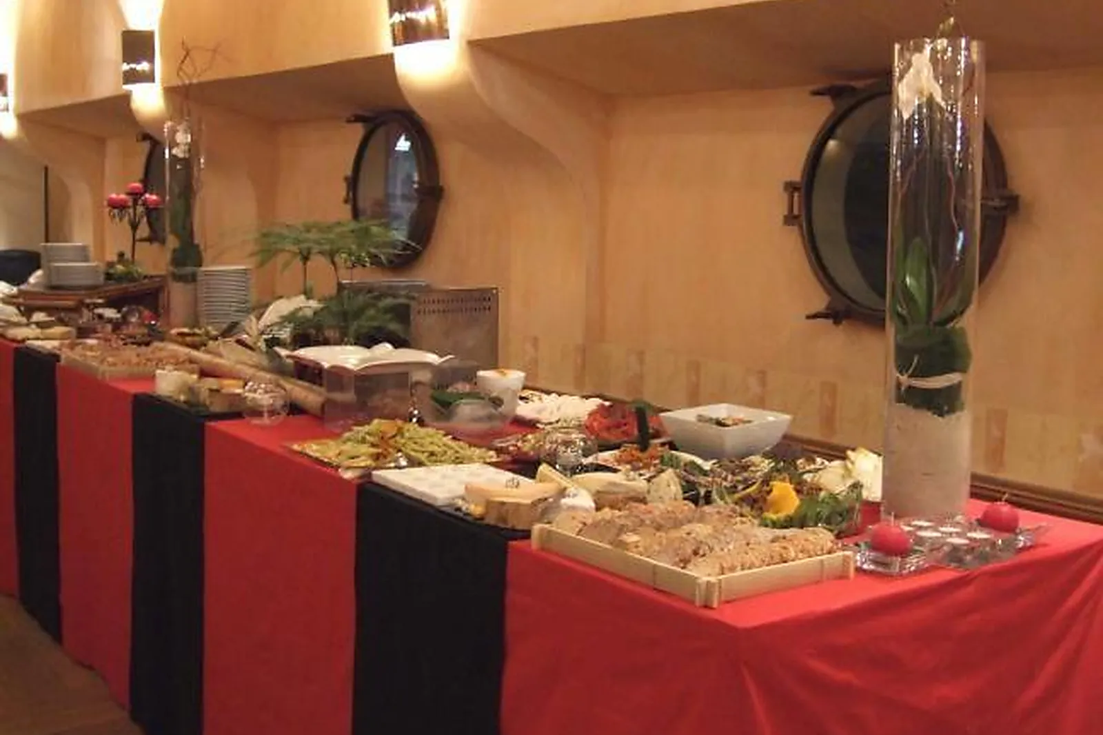 Lieux événementiels, LL&RSQUO;EQUITE