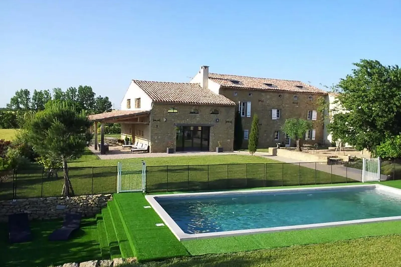 Lieux événementiels, LL&RSQUO;ESPEYRONNIS