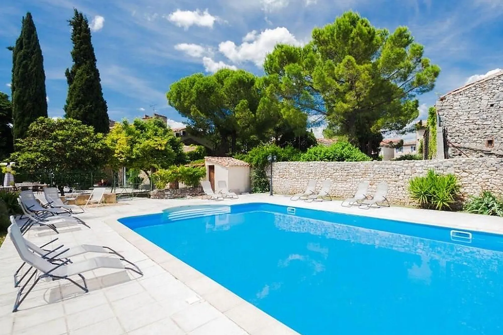 Lieux événementiels, LL&RSQUO;ESQUIELLE