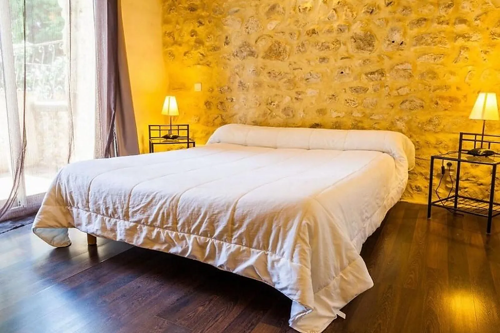 Lieux événementiels, LL&RSQUO;ESQUIELLE