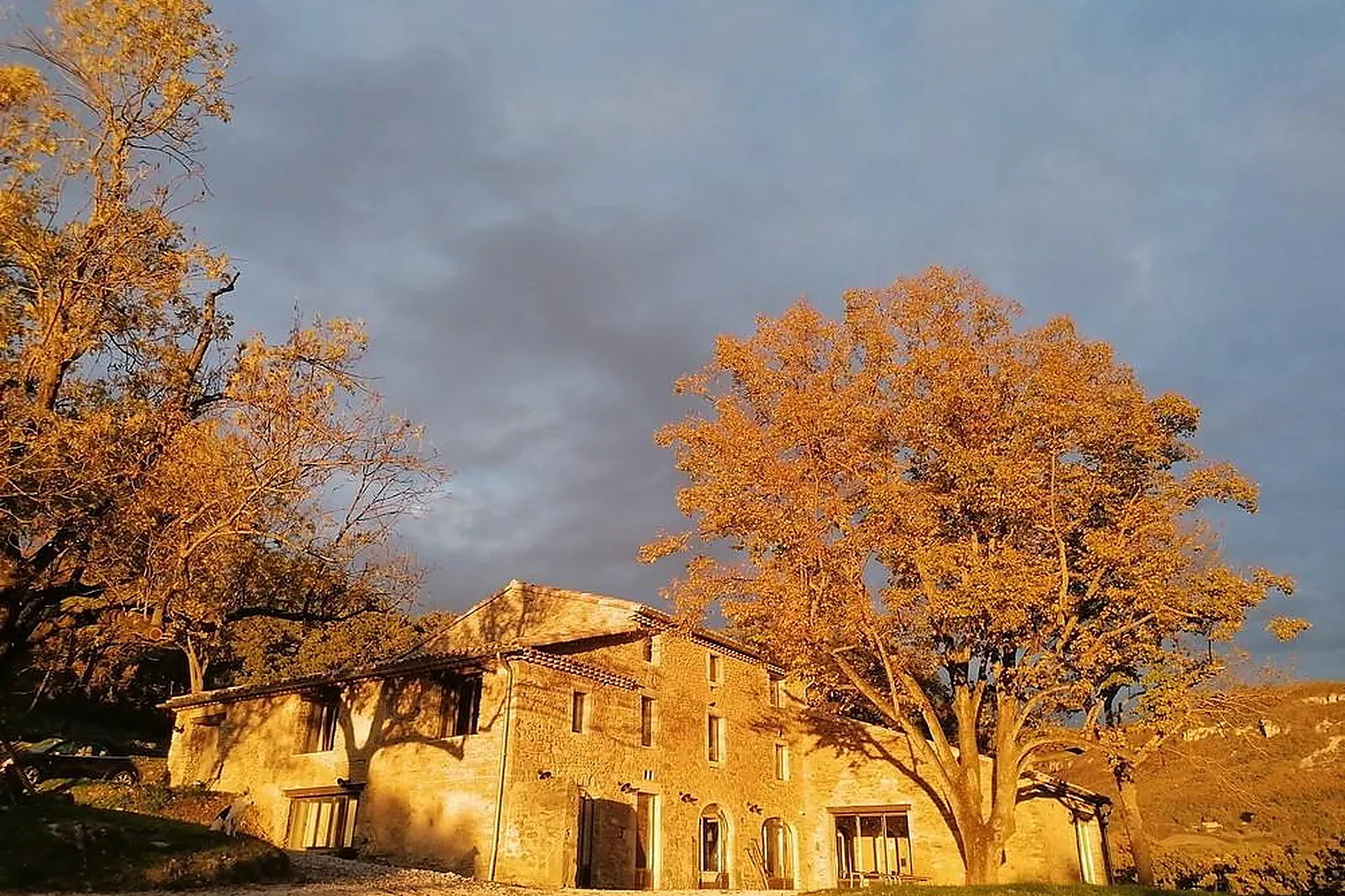 Lieux événementiels, LL&RSQUO;ESSENTIEL DE LAVANDE