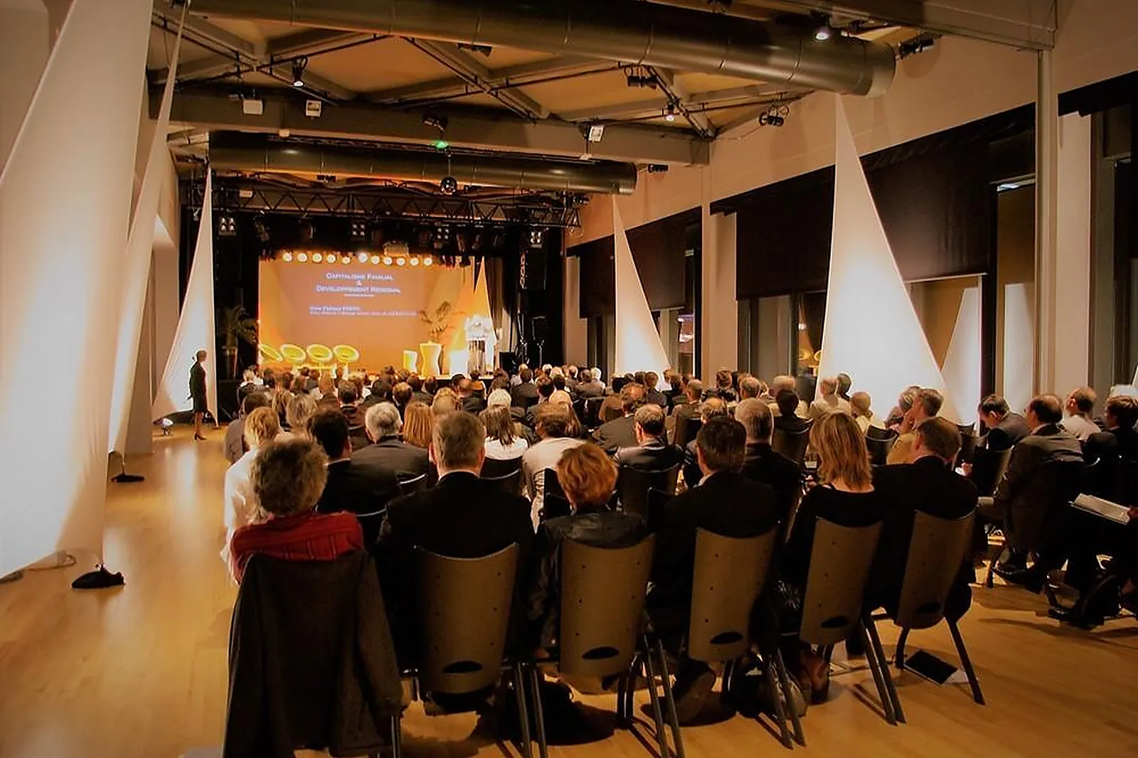 Lieux événementiels, LL&RSQUO;ETAGE