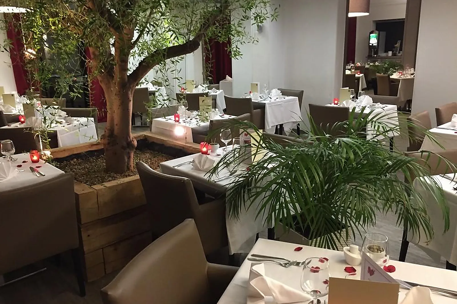 Lieux événementiels, LL&RSQUO;ETAPE