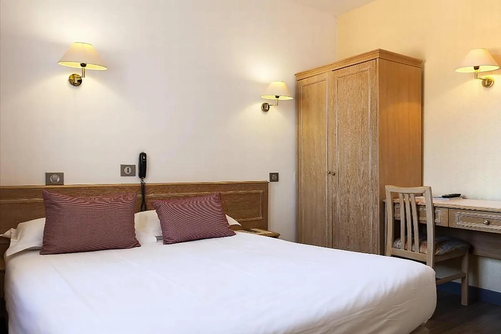 Lieux événementiels, LL&RSQUO;ETAPE