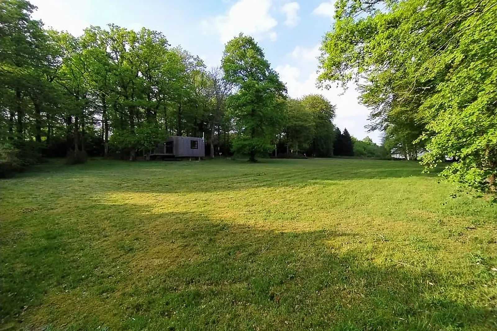 Lieux événementiels, LL&RSQUO;ETAPE EN FORÊT