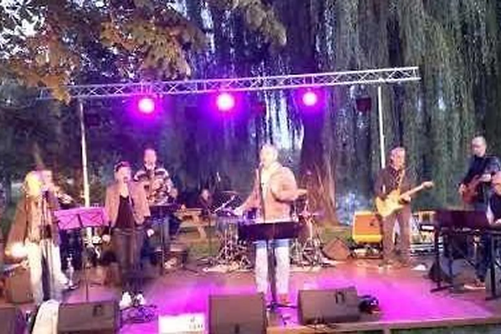 Lieux événementiels, LL&RSQUO;ETAPE EN FORÊT