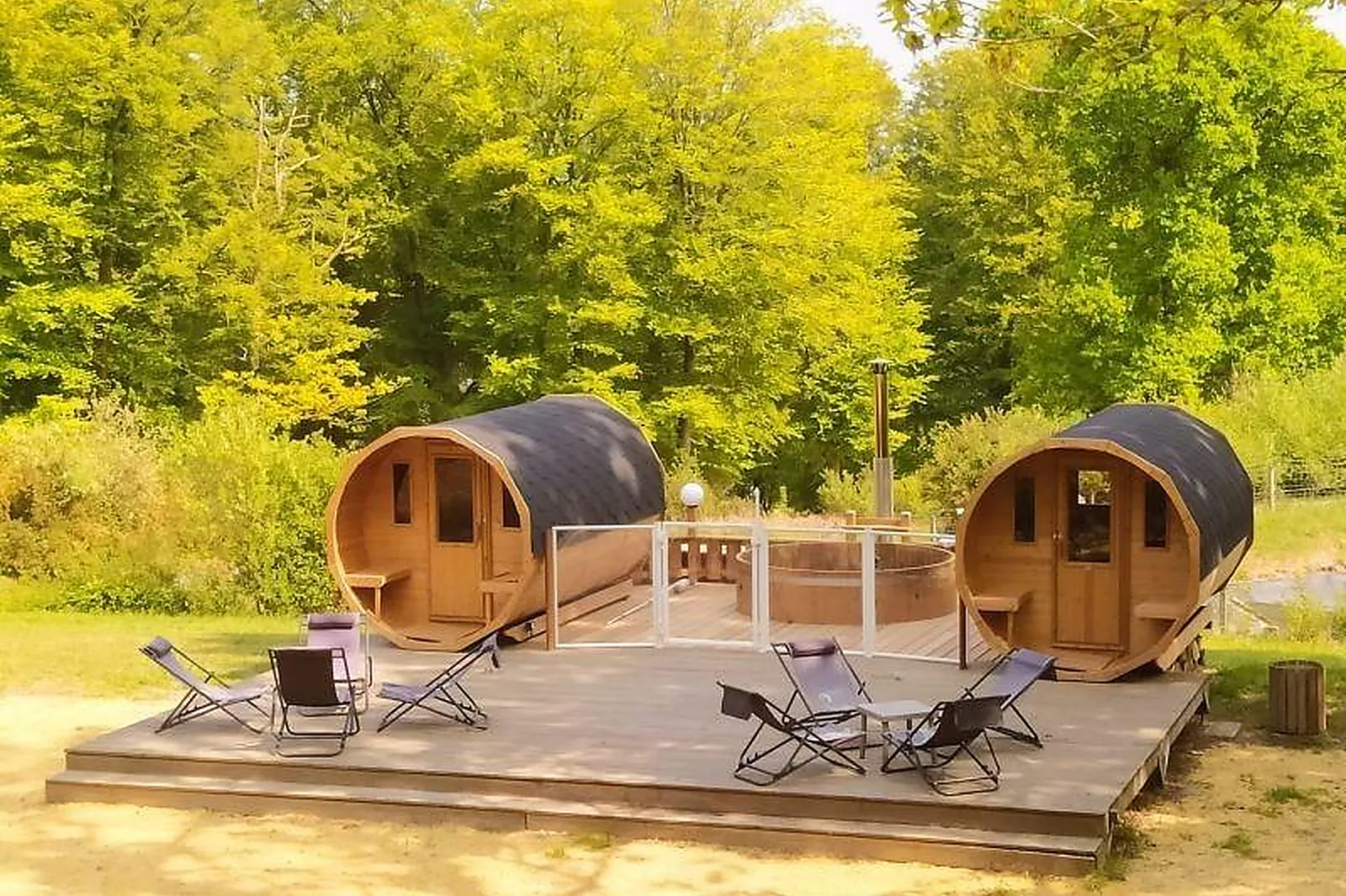 Lieux événementiels, LL&RSQUO;ETAPE EN FORÊT