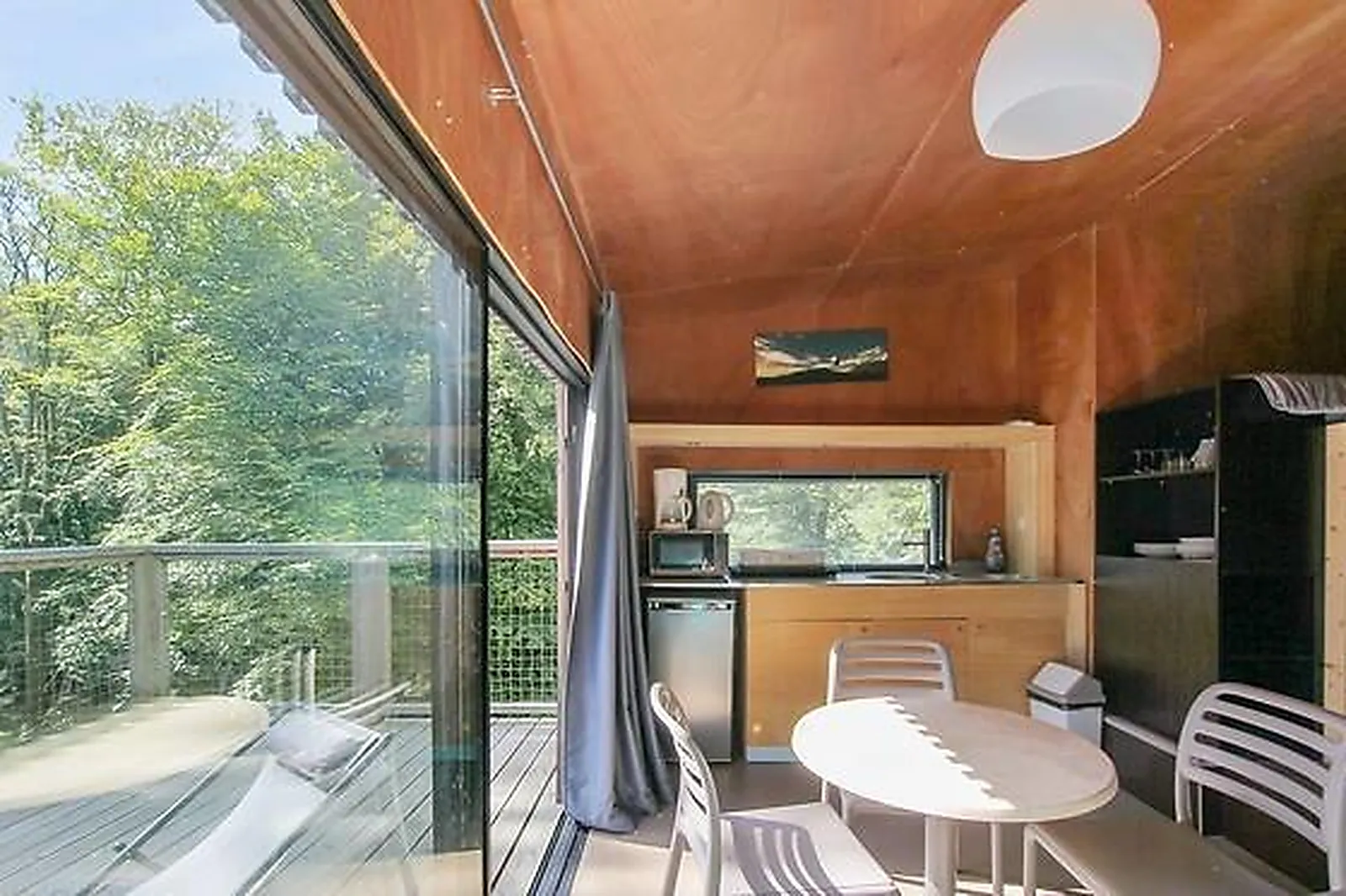 Lieux événementiels, LL&RSQUO;ETAPE EN FORÊT