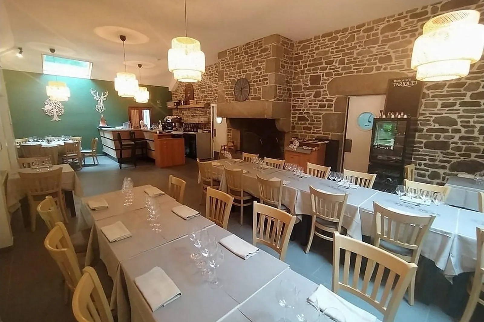 Lieux événementiels, LL&RSQUO;ETAPE EN FORÊT