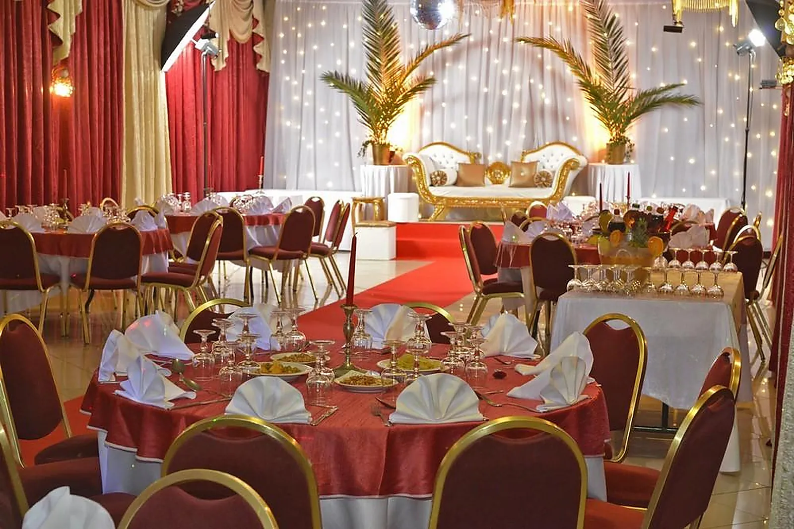 Lieux événementiels, LL&RSQUO;ETOILE DL&RSQUO;OR