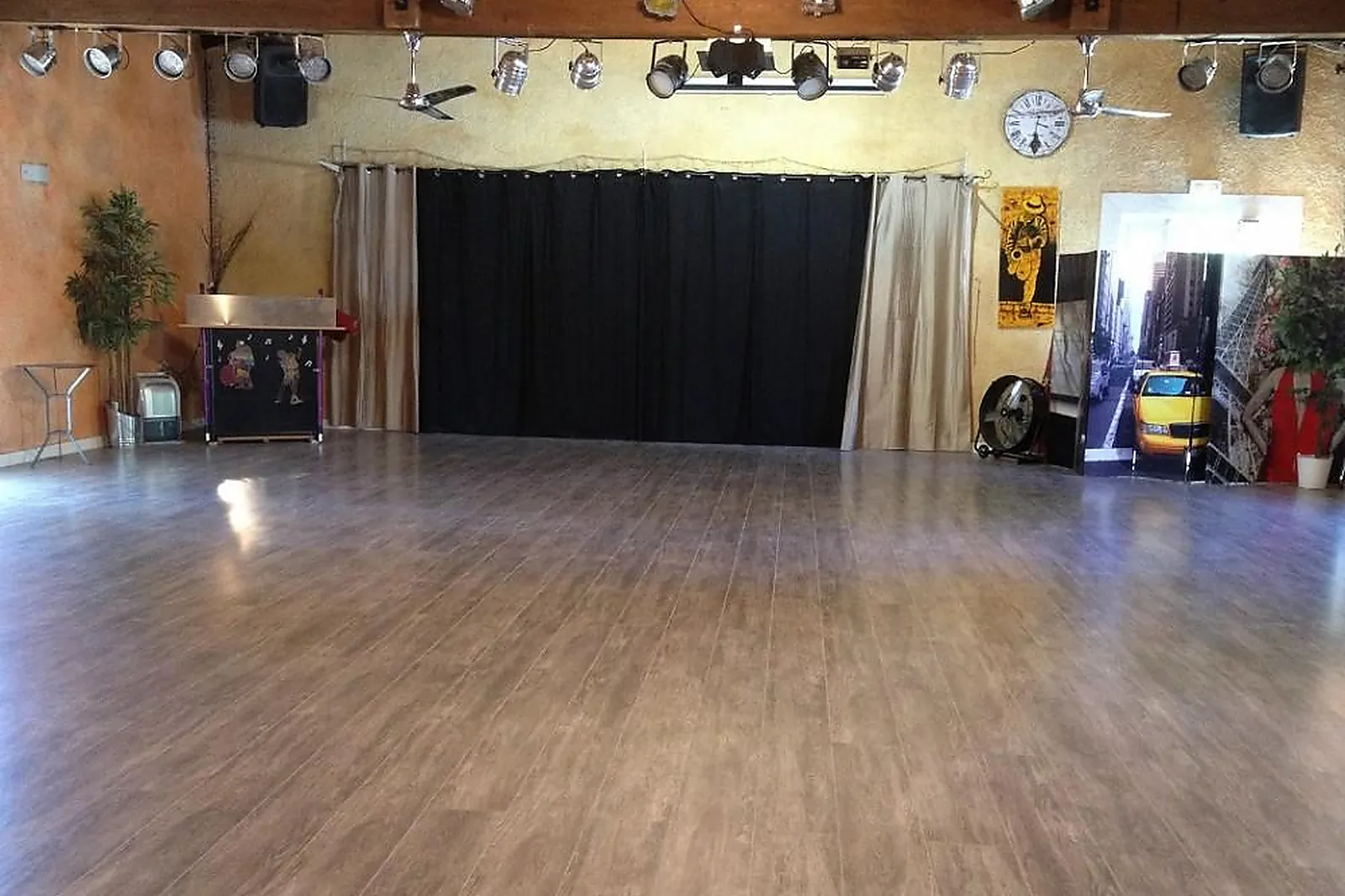 Lieux événementiels, LL&RSQUO;EVIEDANSE