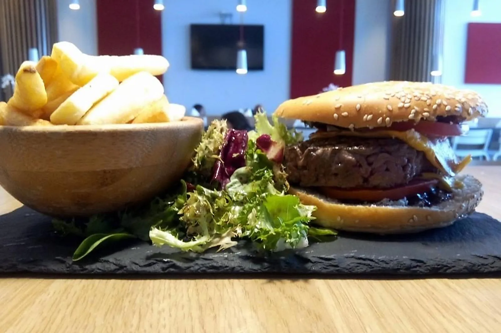 Lieux événementiels, LL&RSQUO;HORLOGE DU CAP EST