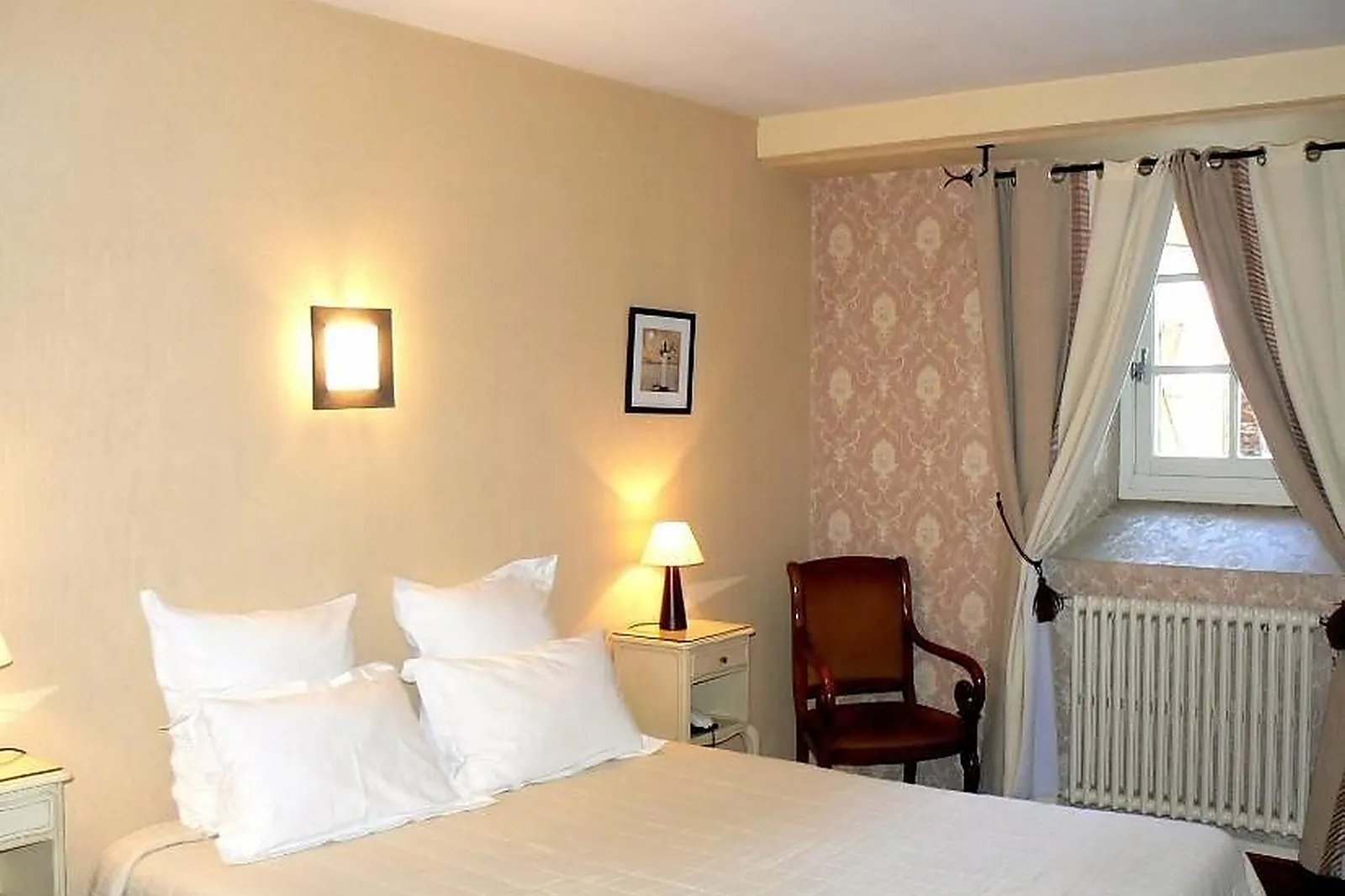 Lieux événementiels, LL&RSQUO;HOSTELLERIE DES CÈDRES