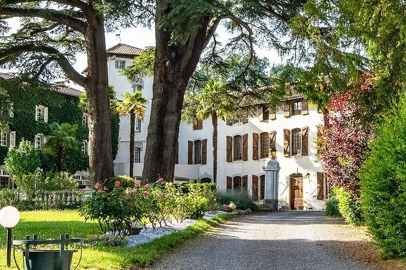 Lieux événementiels, LL&RSQUO;HOSTELLERIE DES CÈDRES