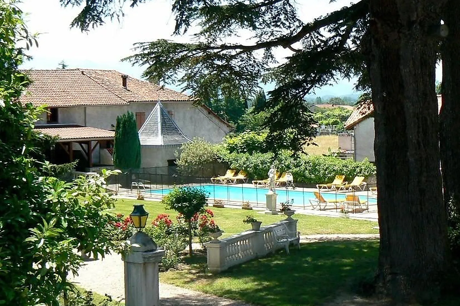 Lieux événementiels, LL&RSQUO;HOSTELLERIE DES CÈDRES