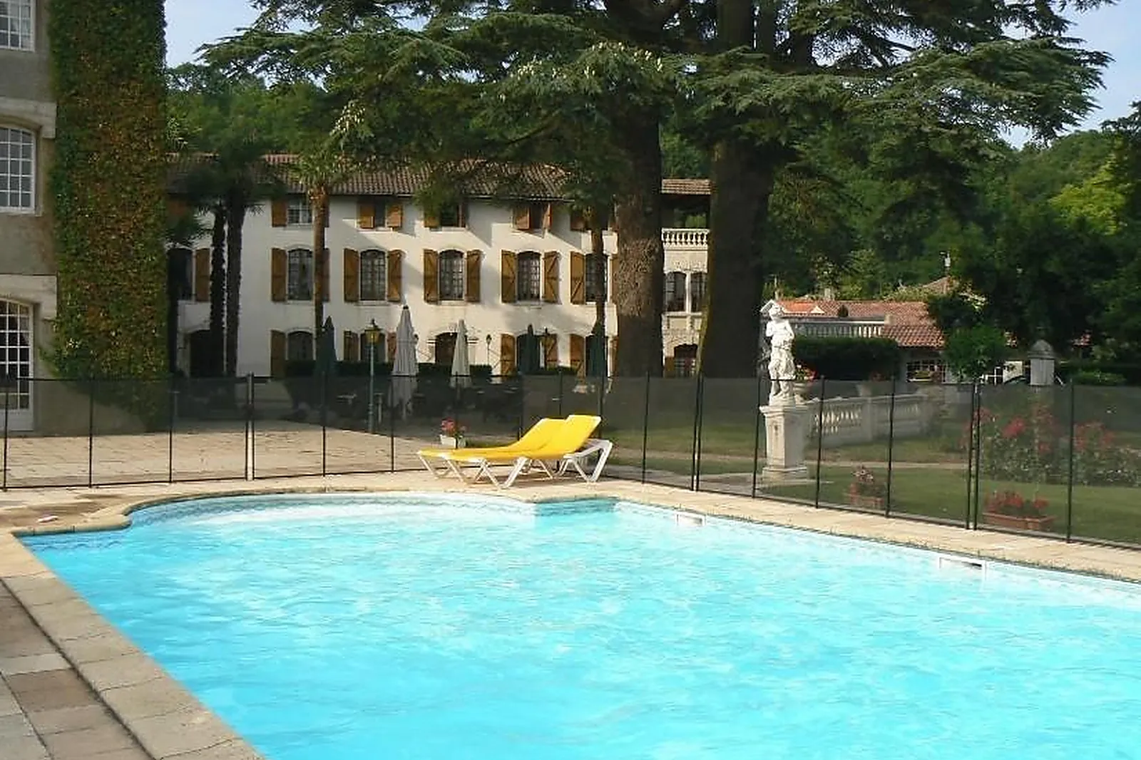 Lieux événementiels, LL&RSQUO;HOSTELLERIE DES CÈDRES