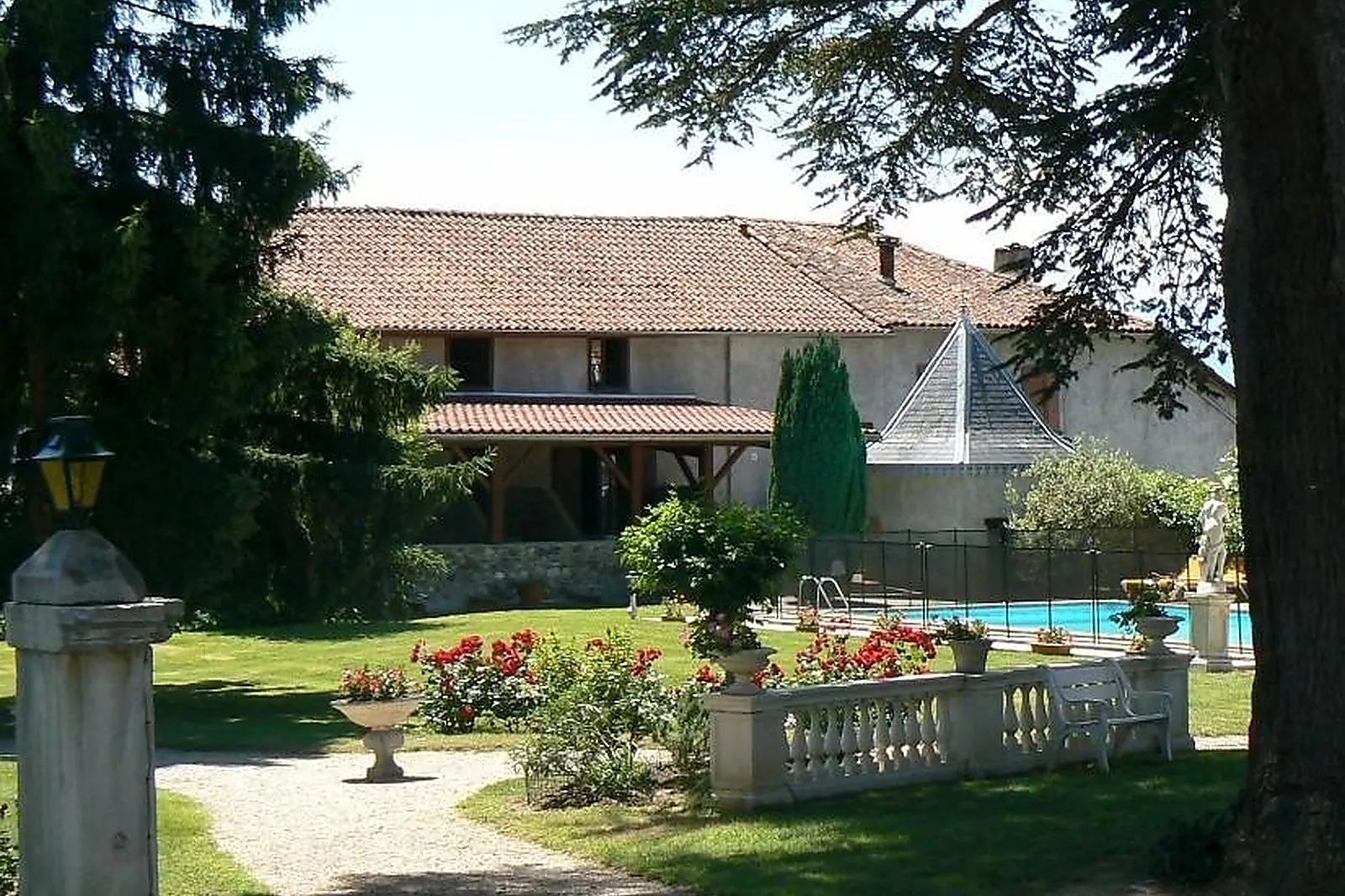 Lieux événementiels, LL&RSQUO;HOSTELLERIE DES CÈDRES