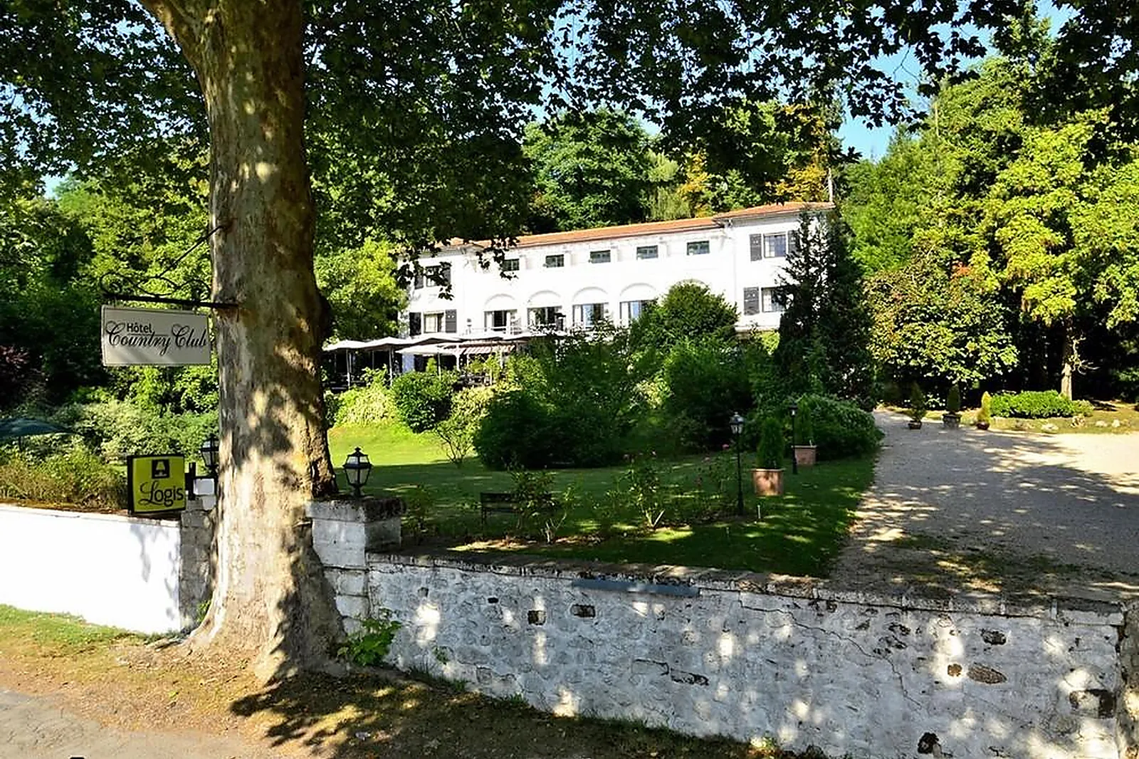 Lieux événementiels, LL&RSQUO;HOSTELLERIE DU COUNTRY CLUB