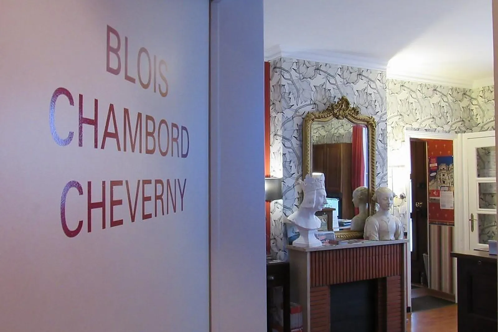 Lieux événementiels, LL&RSQUO;HÔTE BUREAU