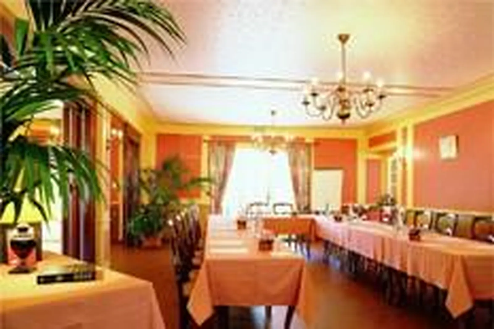 Lieux événementiels, LL&RSQUO;HÔTEL DE BRESSE