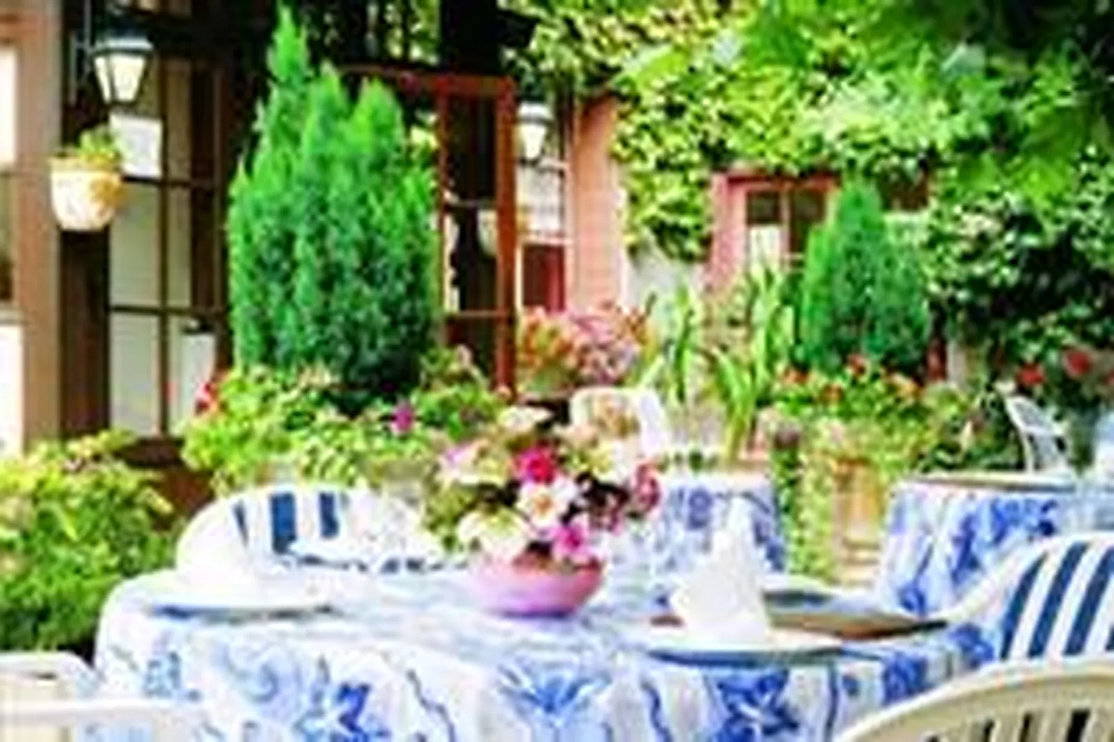 Lieux événementiels, LL&RSQUO;HÔTEL DE BRESSE