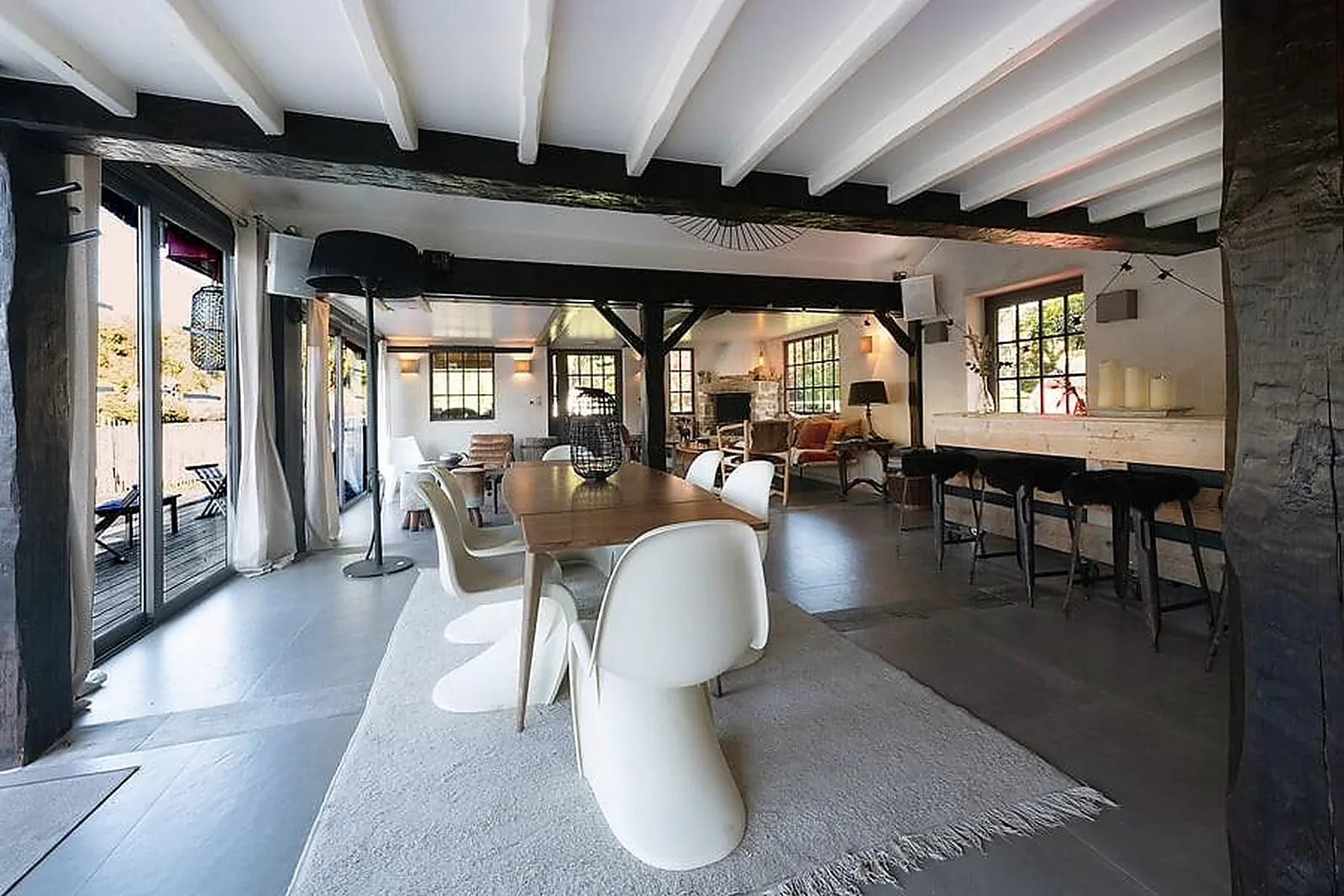 Lieux événementiels, LL&RSQUO;ILE AUX TRUITES