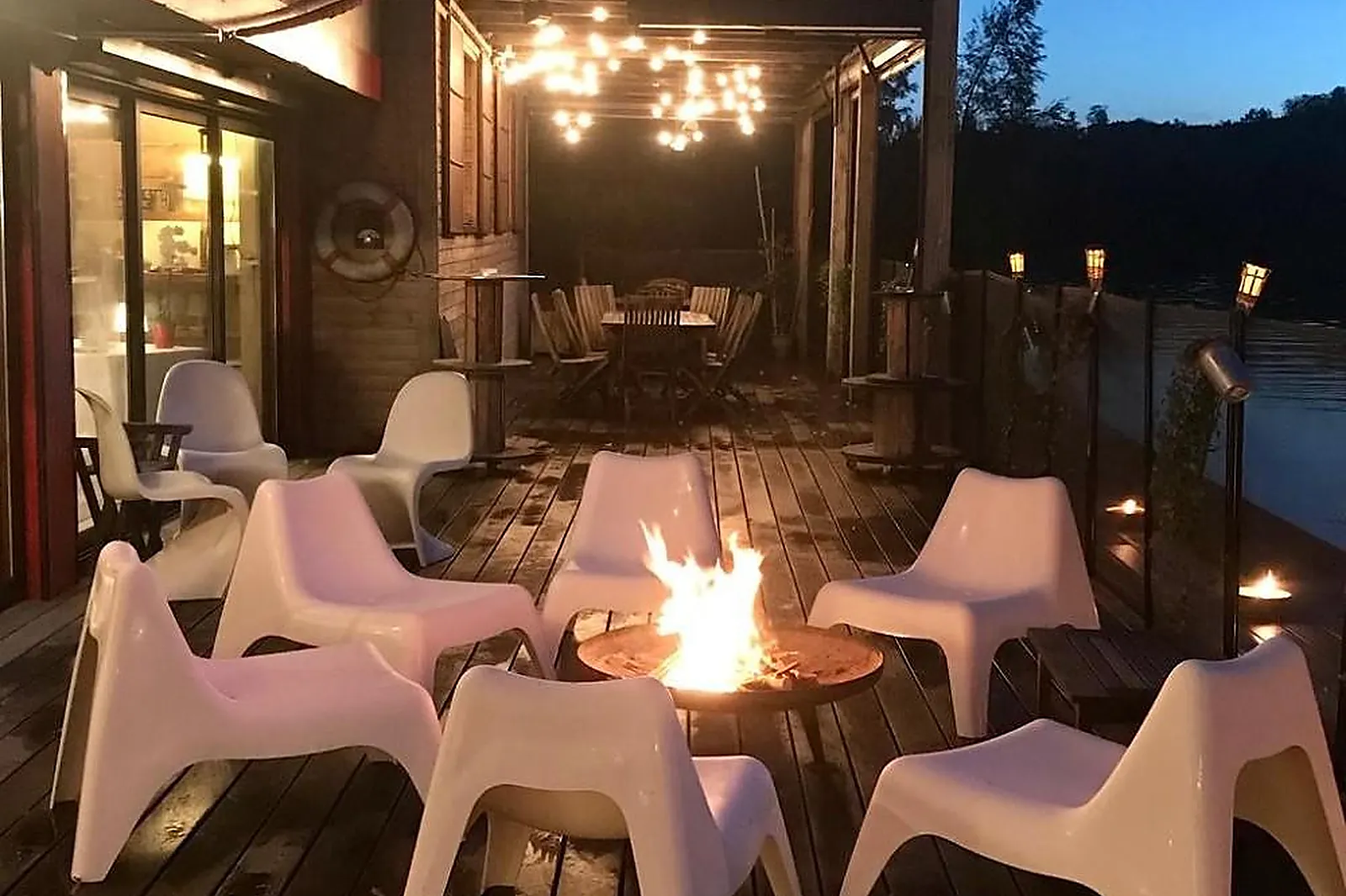 Lieux événementiels, LL&RSQUO;ILE AUX TRUITES