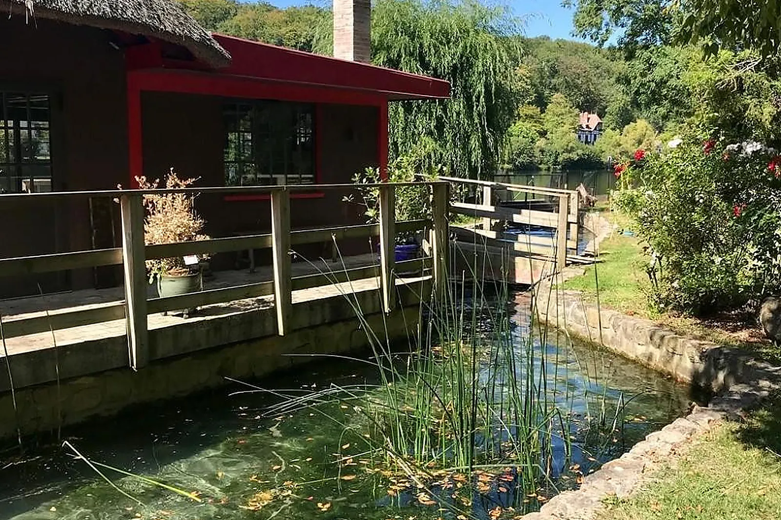 Lieux événementiels, LL&RSQUO;ILE AUX TRUITES
