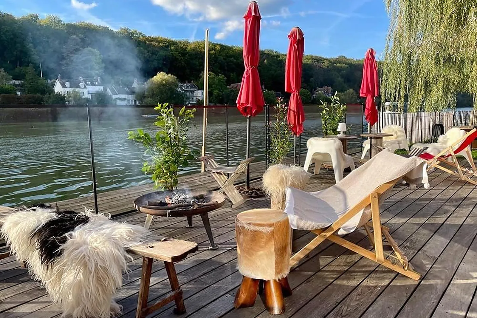 Lieux événementiels, LL&RSQUO;ILE AUX TRUITES