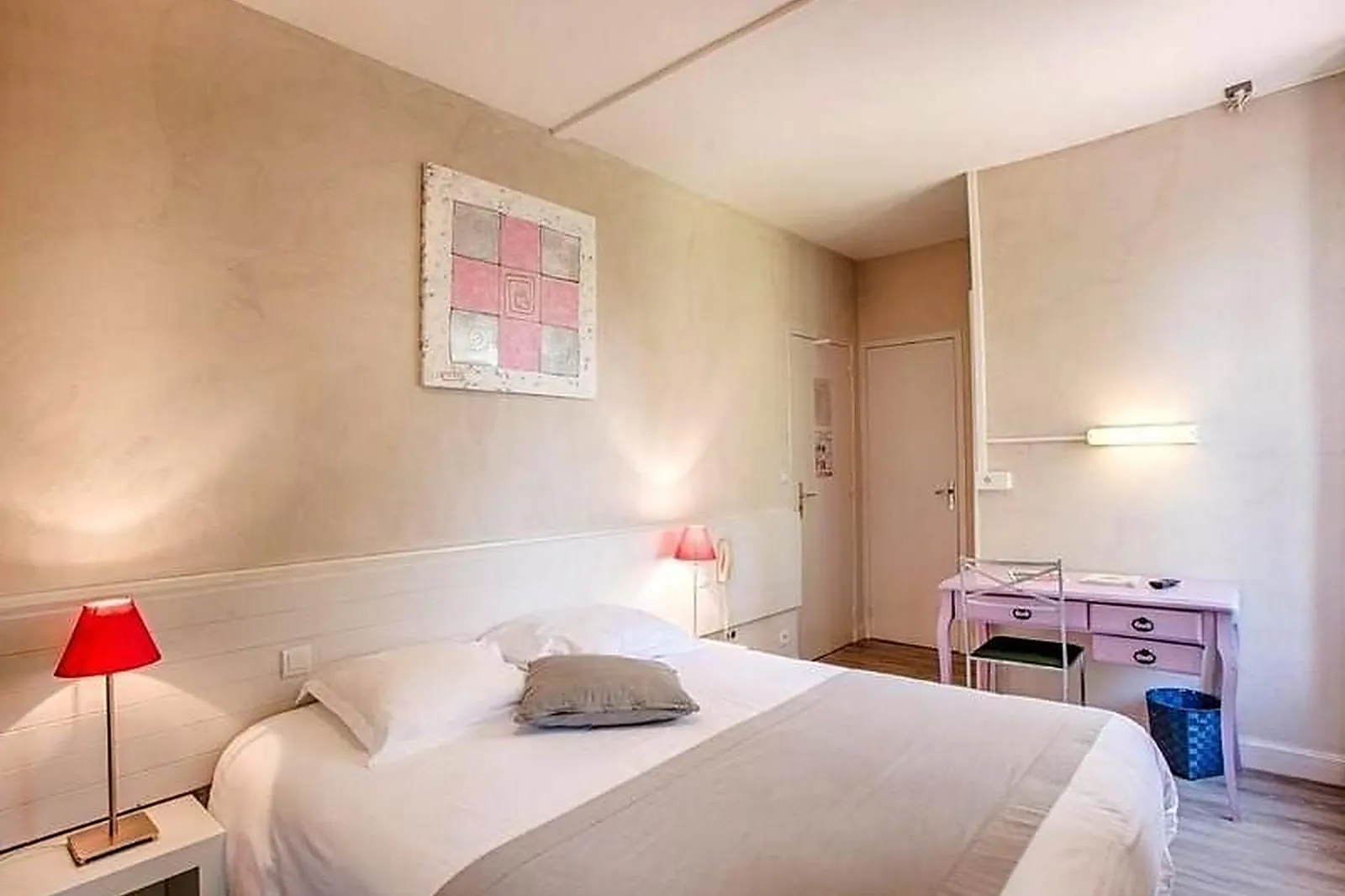 Lieux événementiels, L'ILE DE SÉES